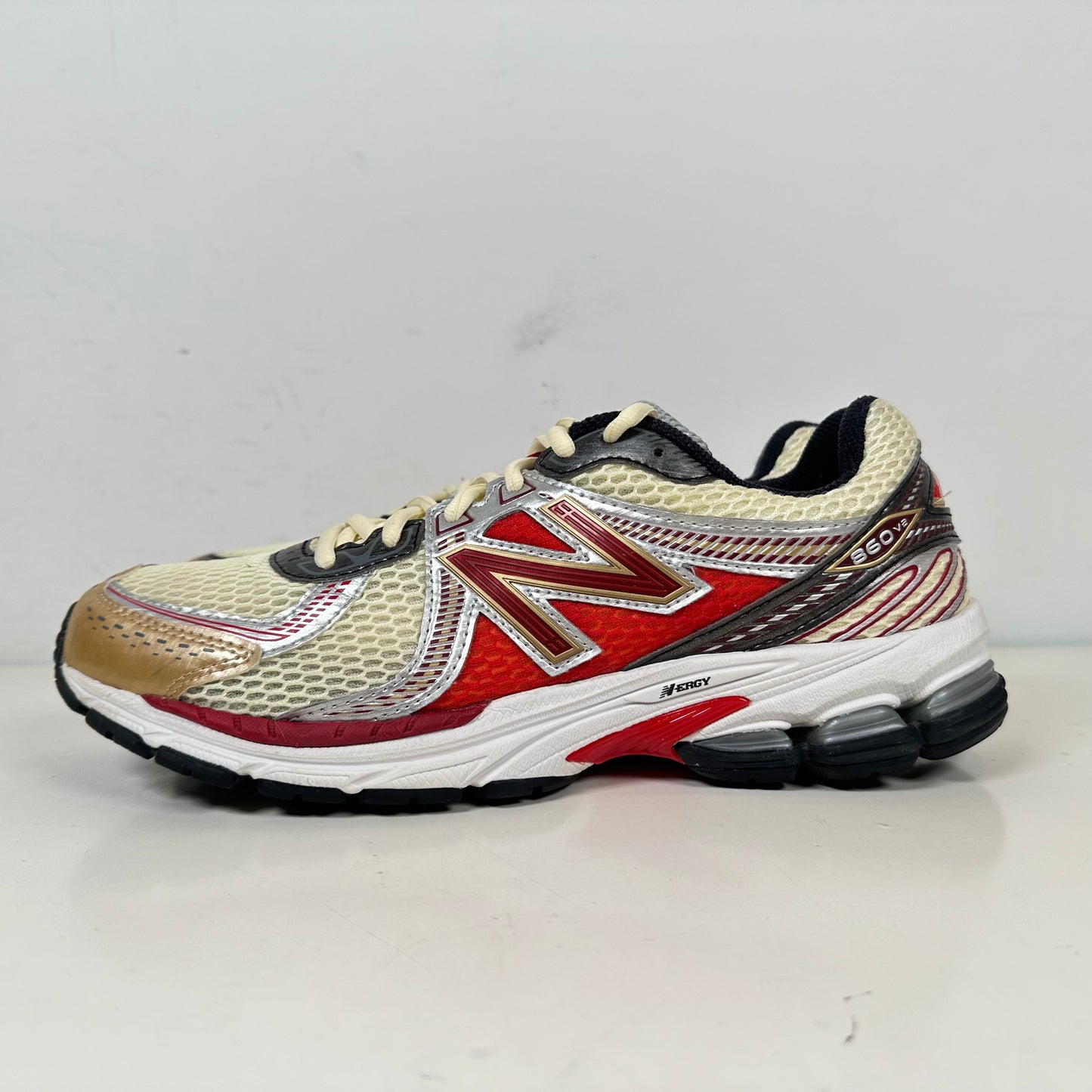 ML860AD2 New Balance 860v2 Aime Leon Dore Red [USED] - 9 M (Used)
