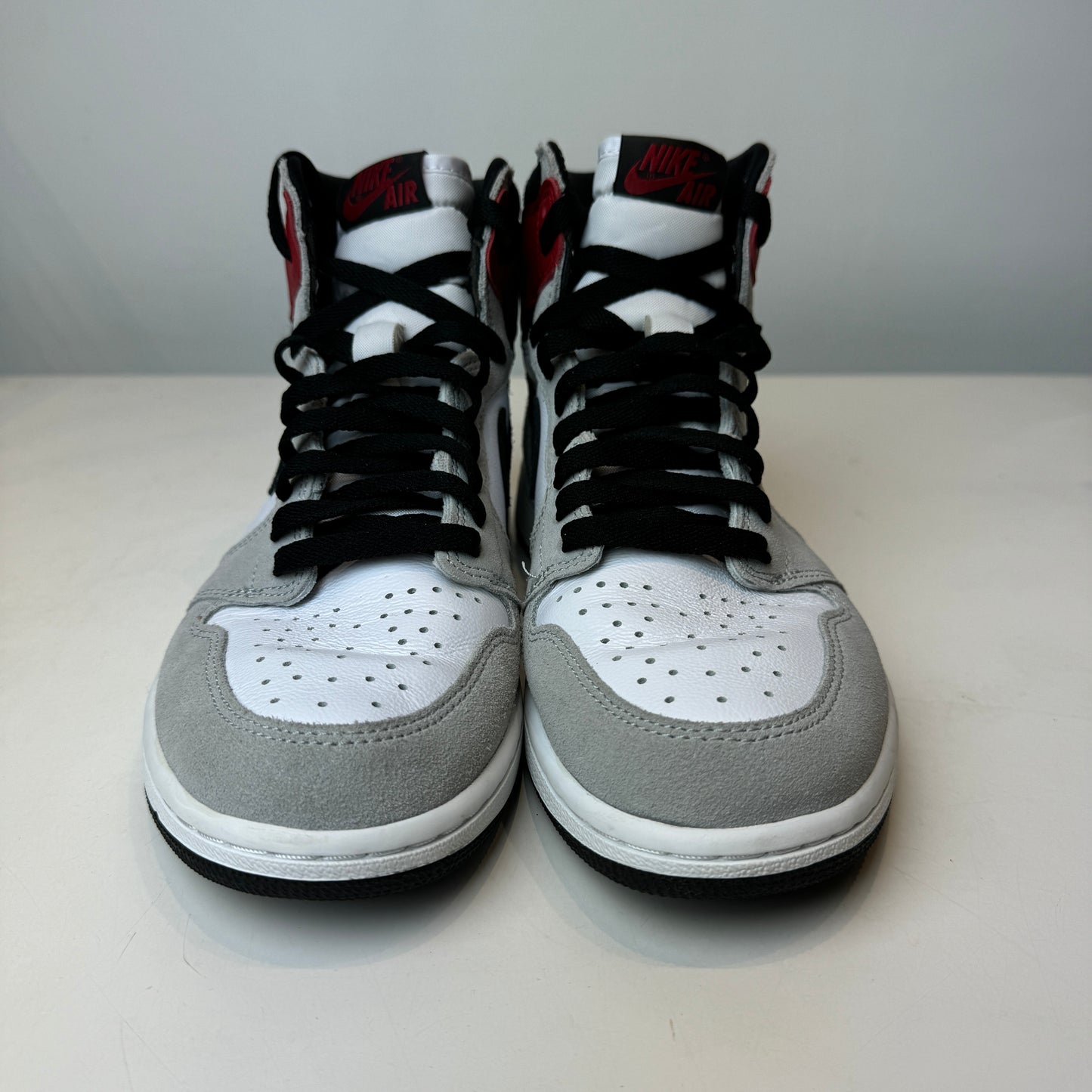 555088 126 Jordan 1 Retro Alto Gris Humo