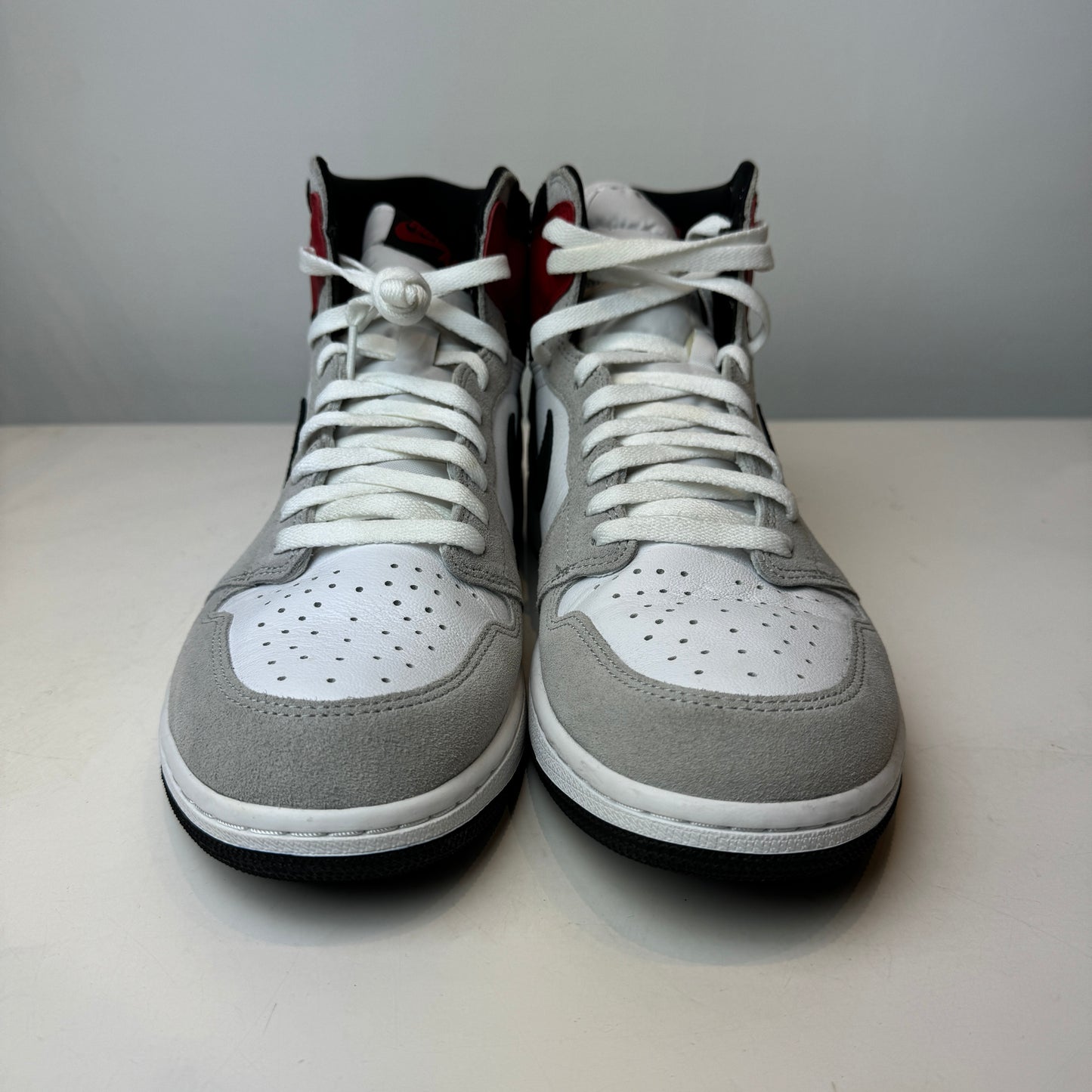 555088 126 Jordan 1 Retro Alto Gris Humo