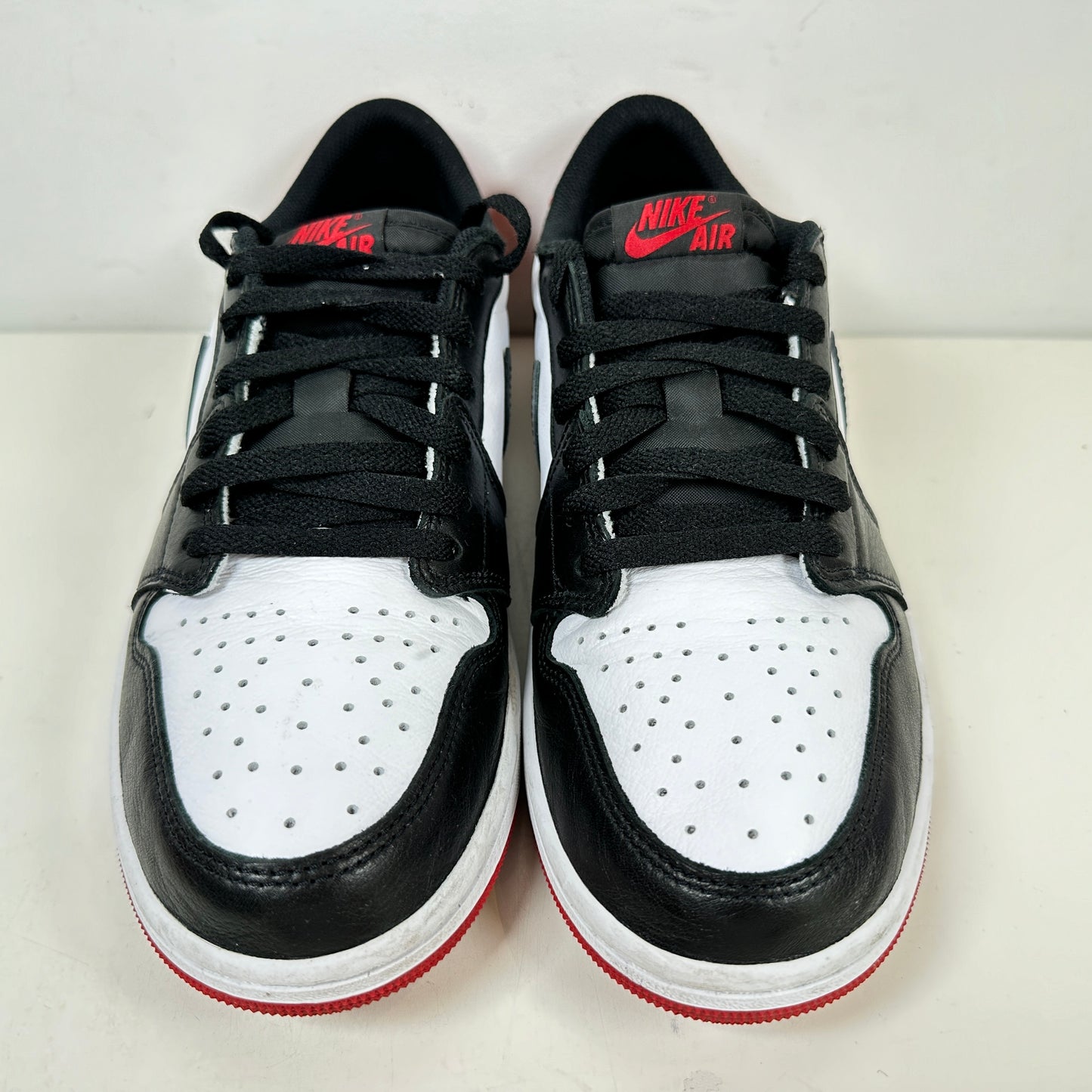 CZ0790 106  Jordan 1 Retro Low OG Black Toe (2023) [USED] - 10.5 M (Used)