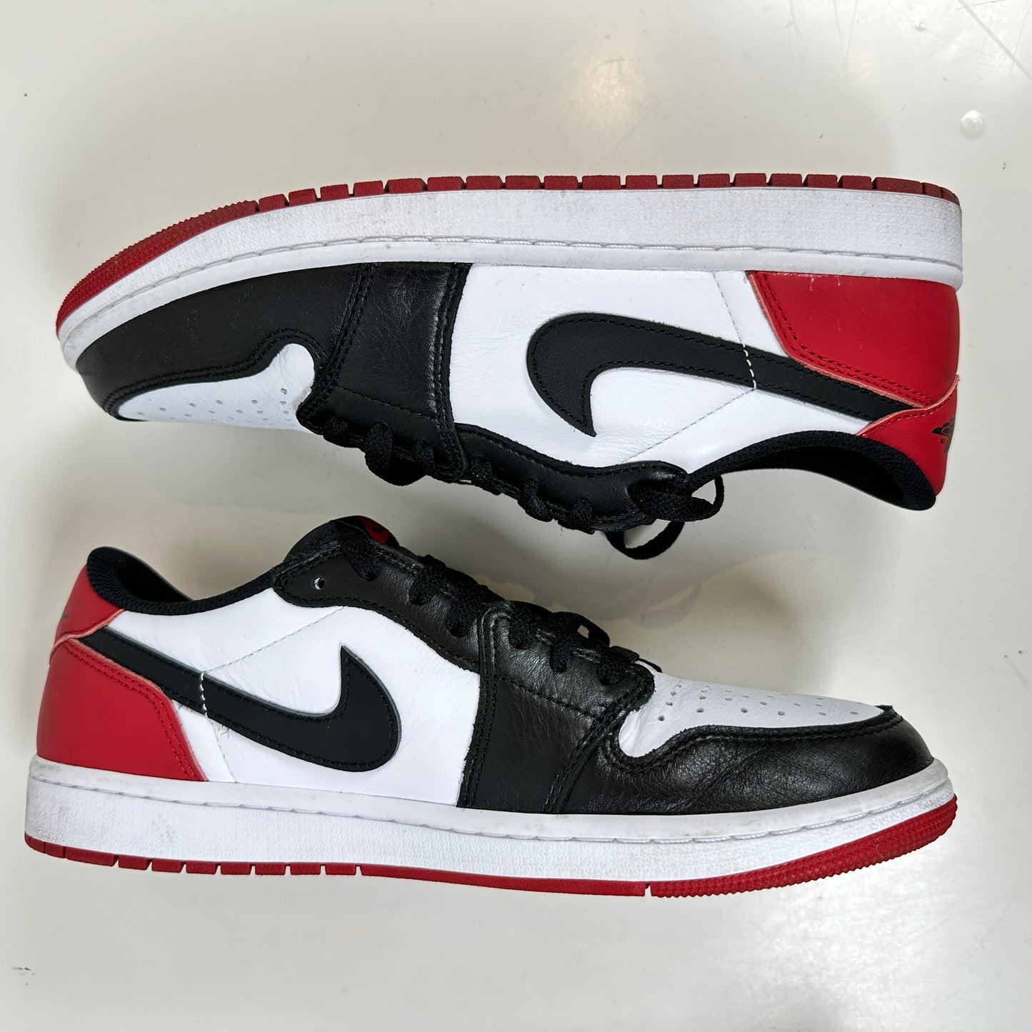 CZ0790 106  Jordan 1 Retro Low OG Black Toe (2023) [USED] - 10.5 M (Used)