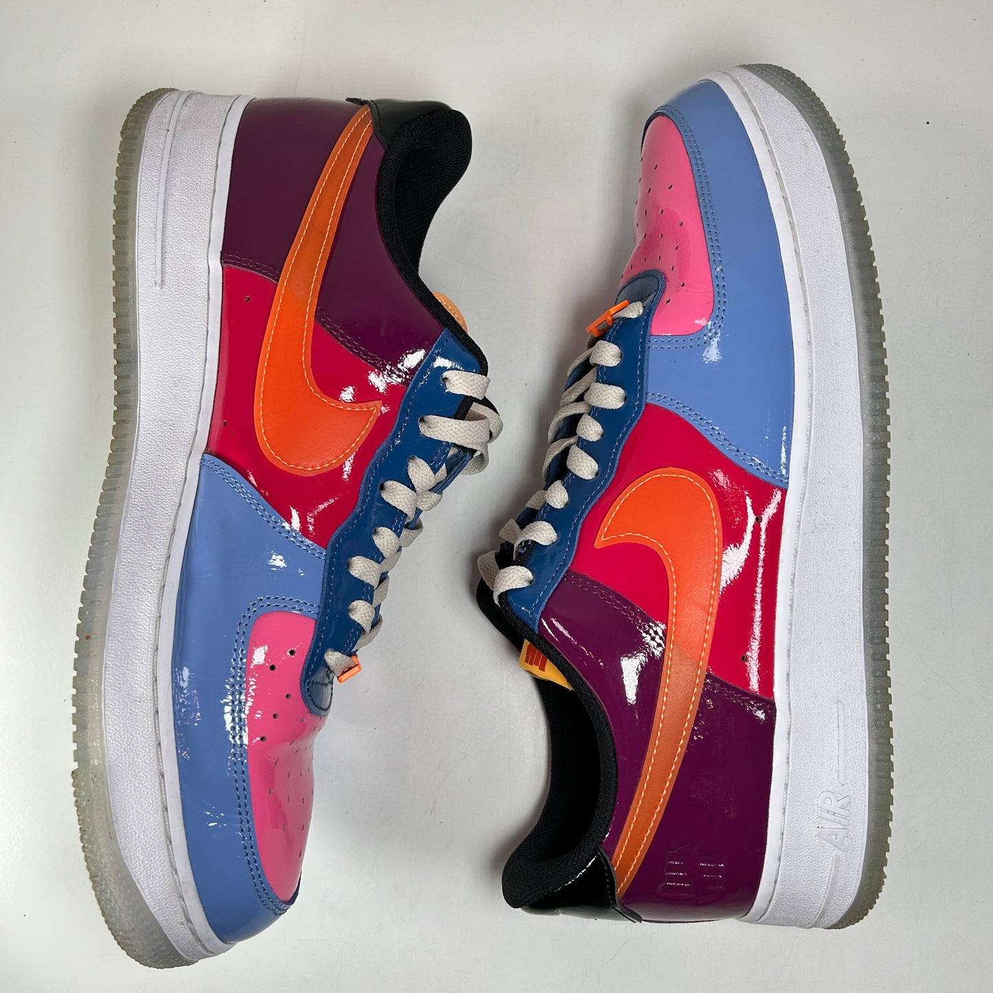 DV5255 400 Nike Air Force 1 Low SP UNDFTD Patente múltiple