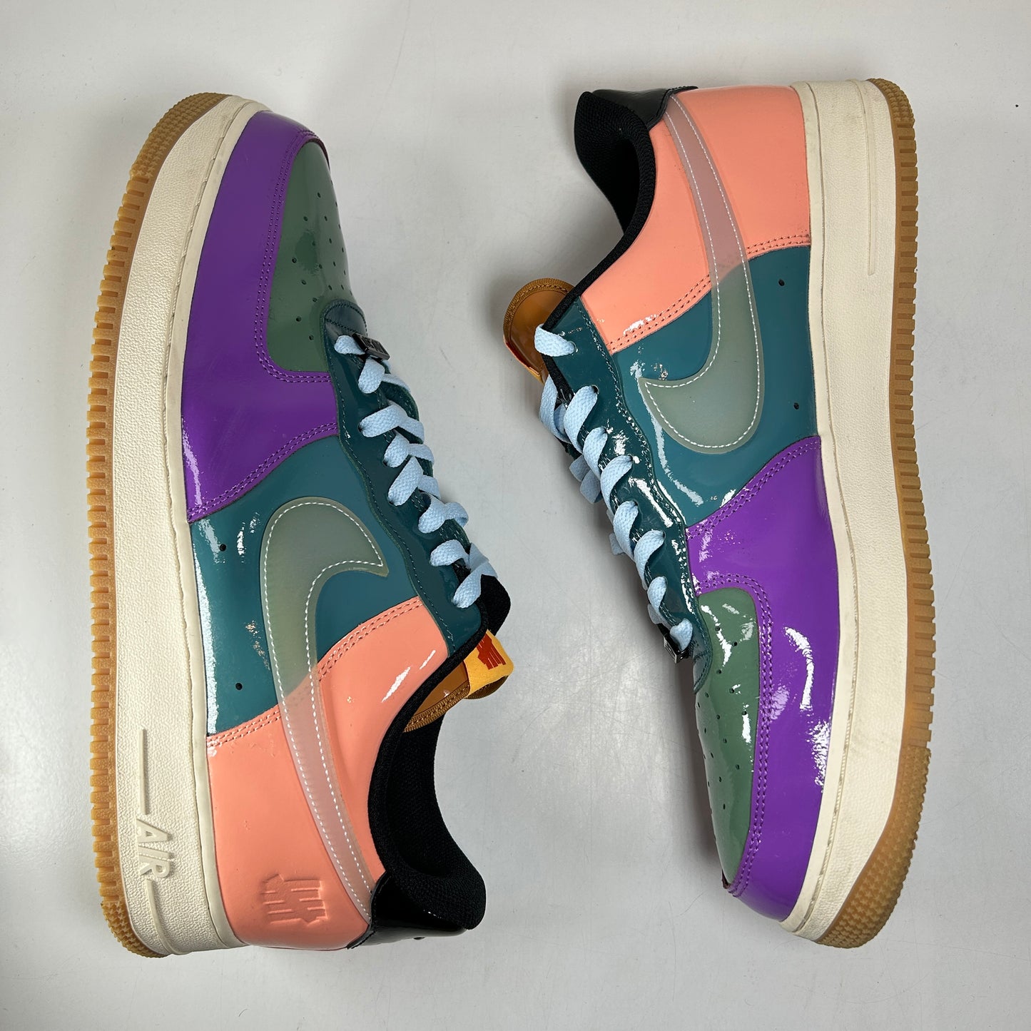 DV5255 500 Nike Air Force 1 Low SP Undefeated Multi-Patent Wild Berry [USED] - 14 M (Used)