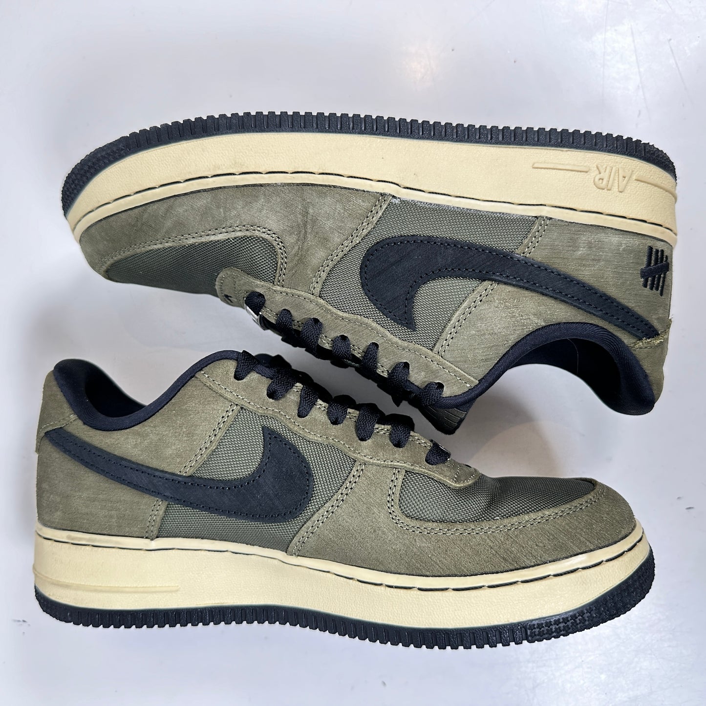 DH3064 300 Nike Air Force 1 Low SP Invicto