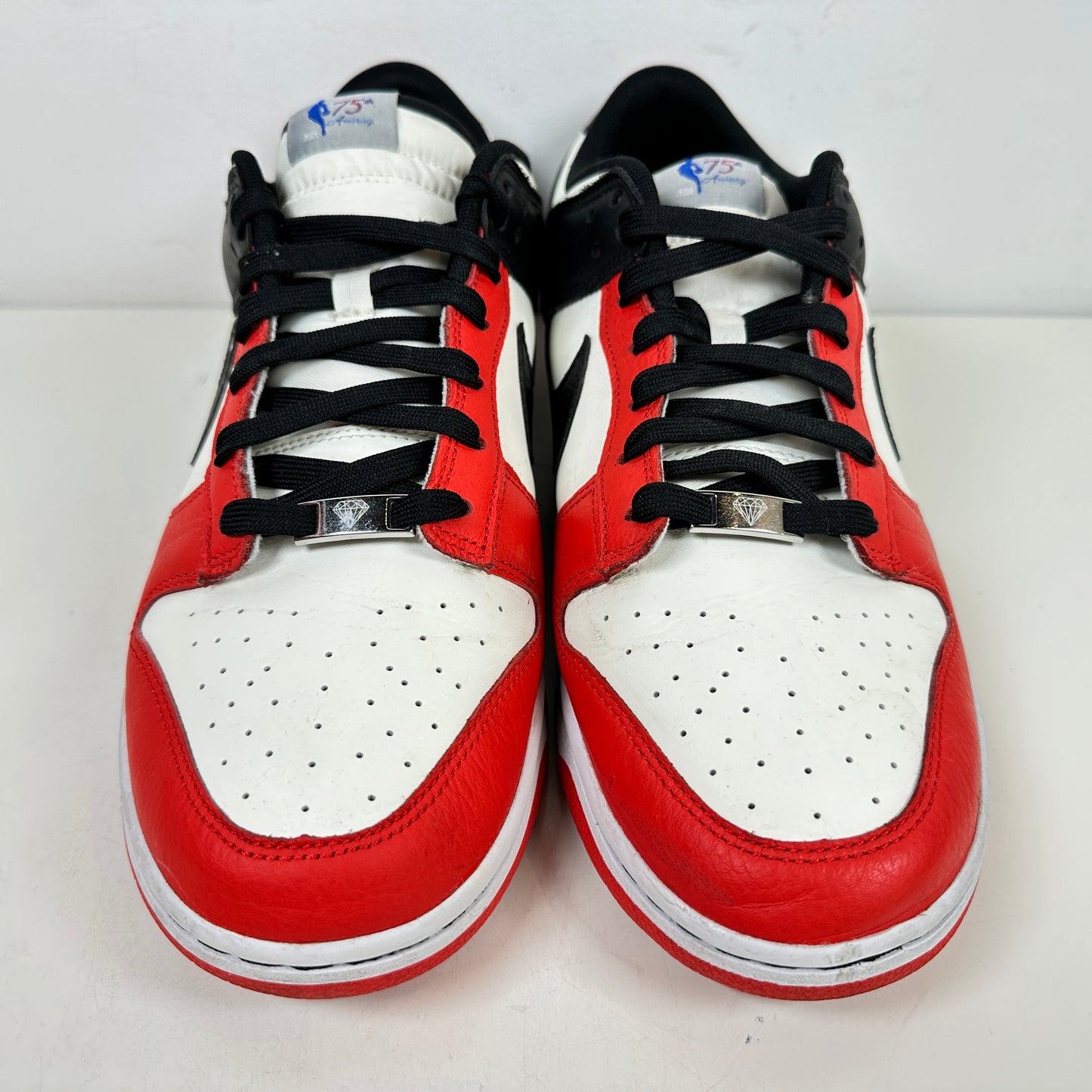 DD3363 100 Nike Dunk Low EMB NBA 75th Anniversary Chicago [USED] - 13 M (Used) (Replace Box)