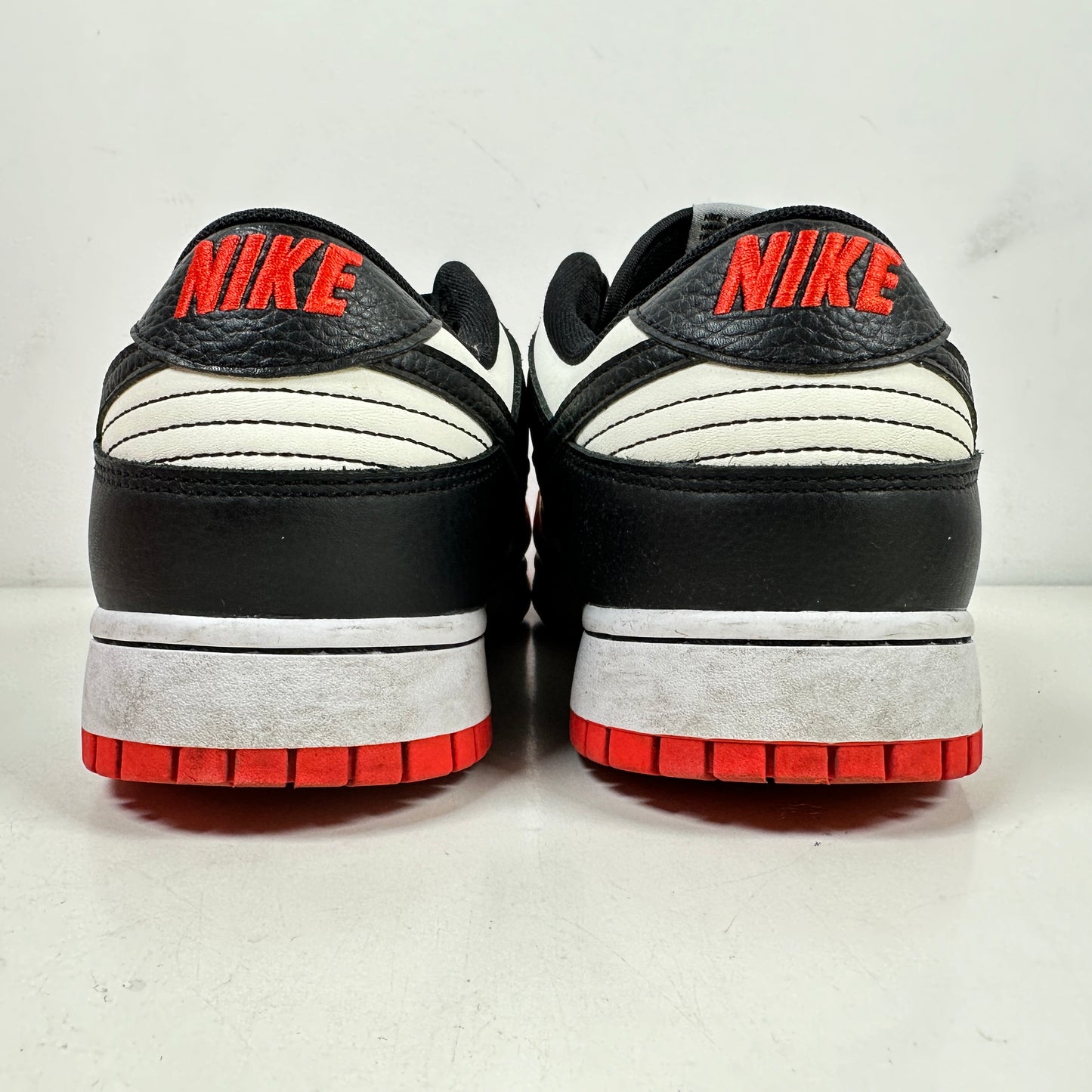 DD3363 100 Nike Dunk Low EMB NBA 75th Anniversary Chicago [USED] - 13 M (Used) (Replace Box)