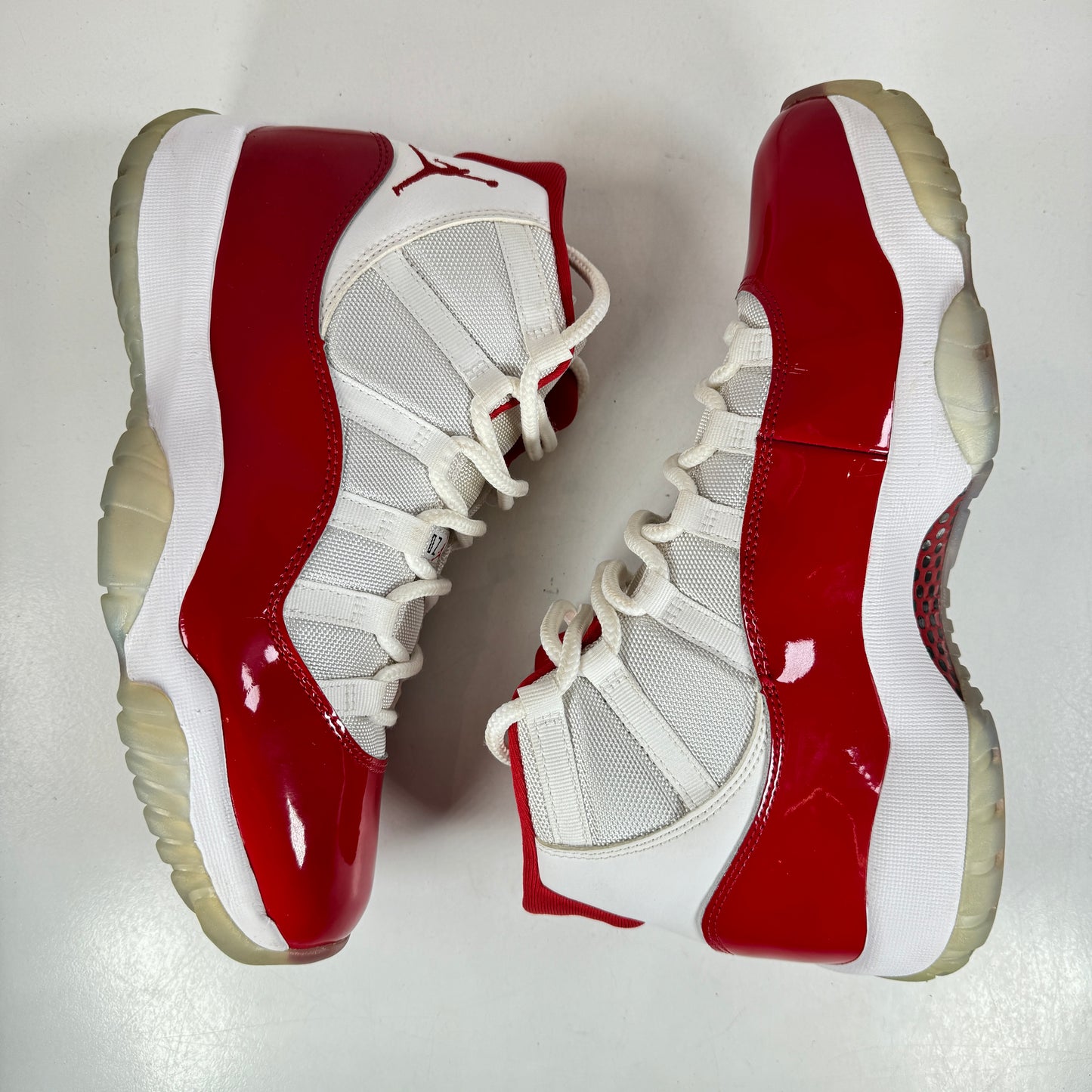 CT8012 116 Jordan 11 Retro Cherry (2022) [USED] - 9.5 M (Used)