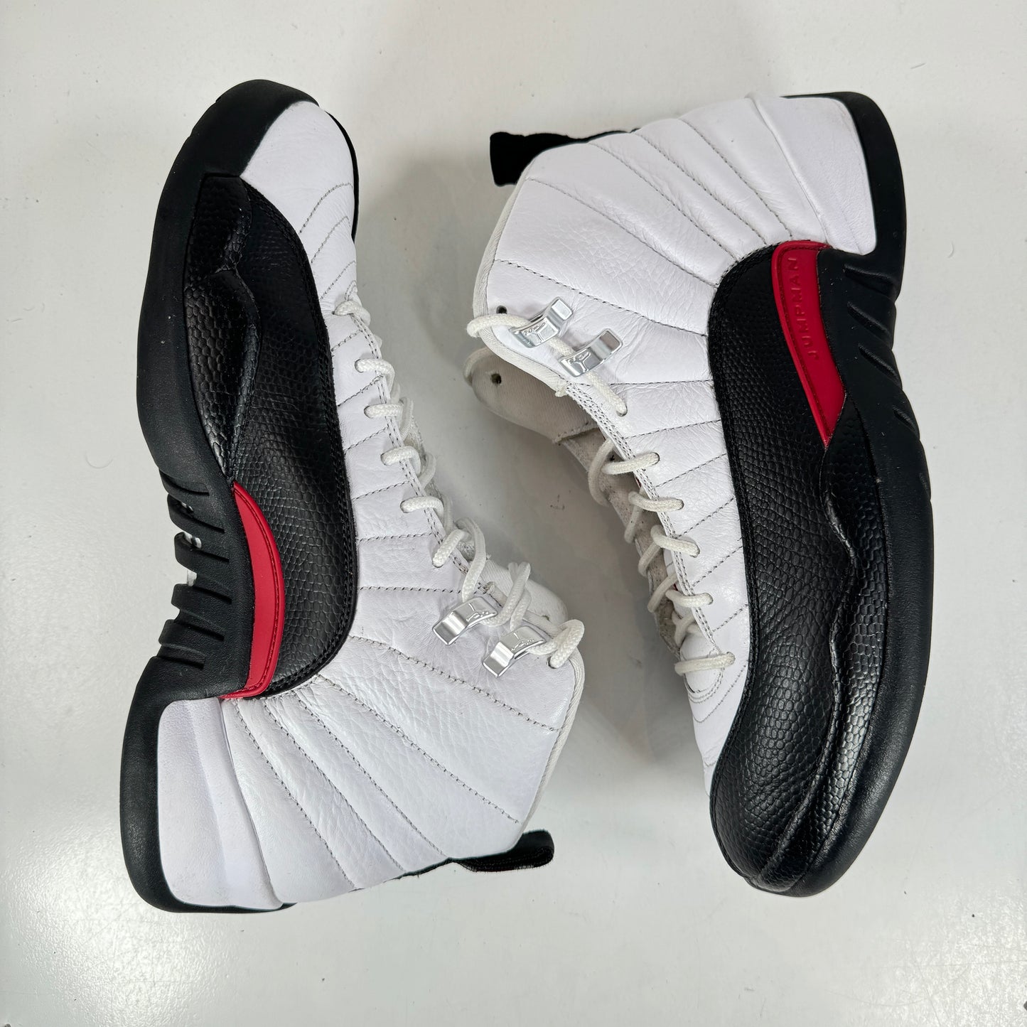 CT8013 162 Air Jordan 12 Red Taxi [USED] - 9.5 M (Used)