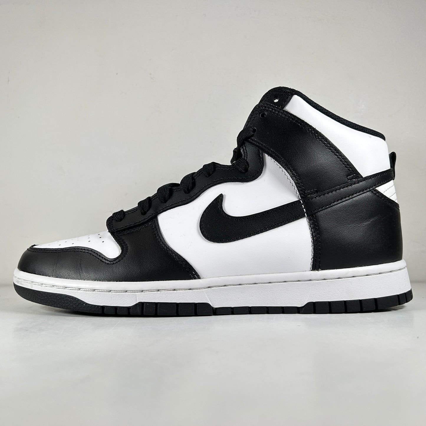 DD1399 105 Nike Dunk High Panda Black White (2021) [USED] - 10.5 M (Used)