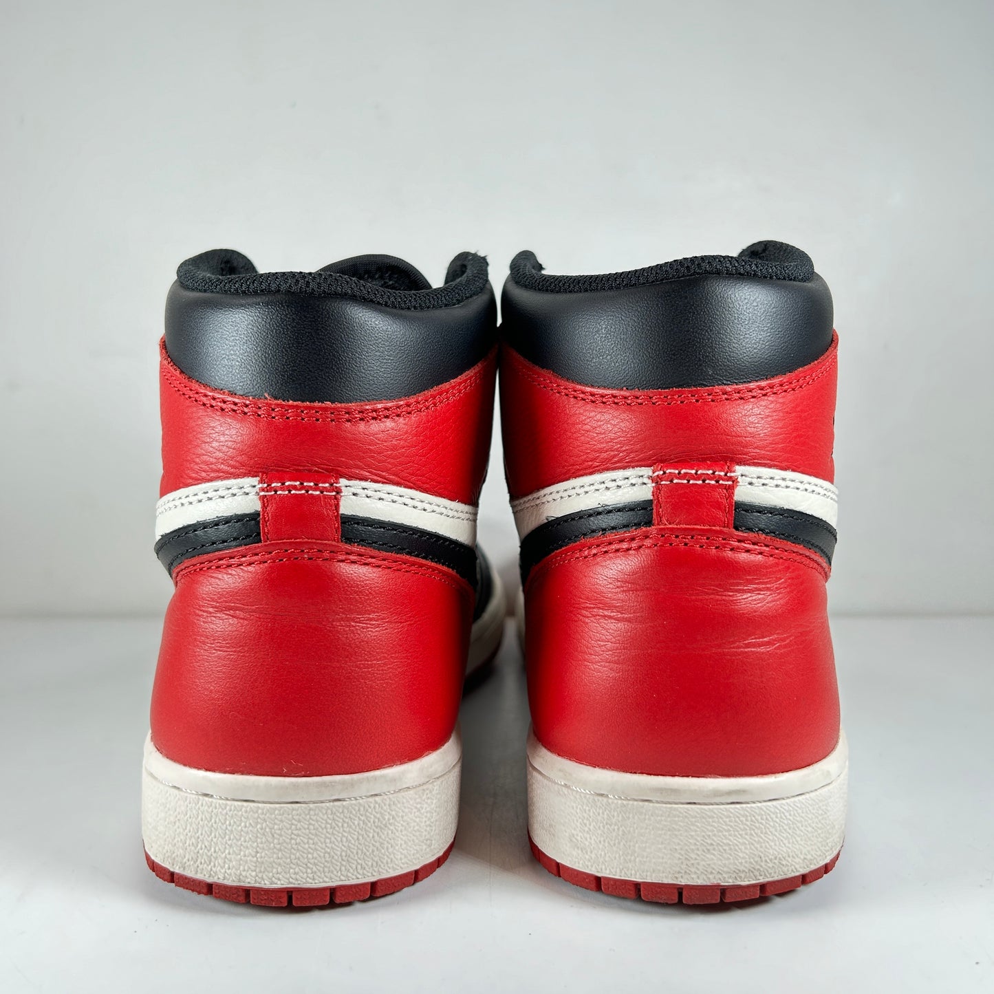 555088 610 Jordan 1 Punta cruzada