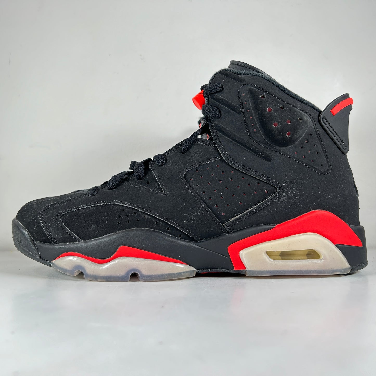 384664 060 Jordan 6 Infrared [USED] - 9 M (Used) (No Box)