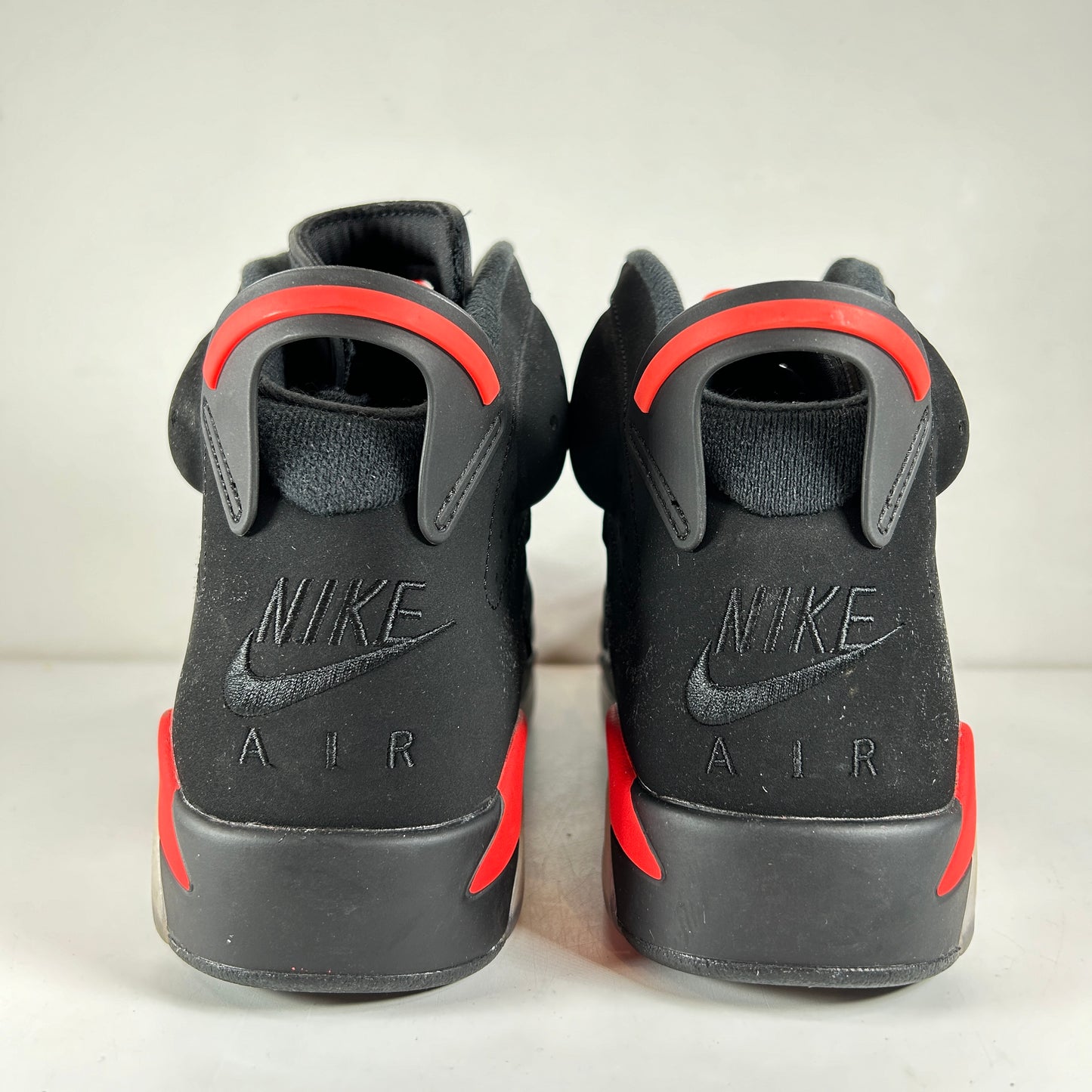 384664 060 Jordan 6 Infrared [USED] - 9 M (Used) (No Box)