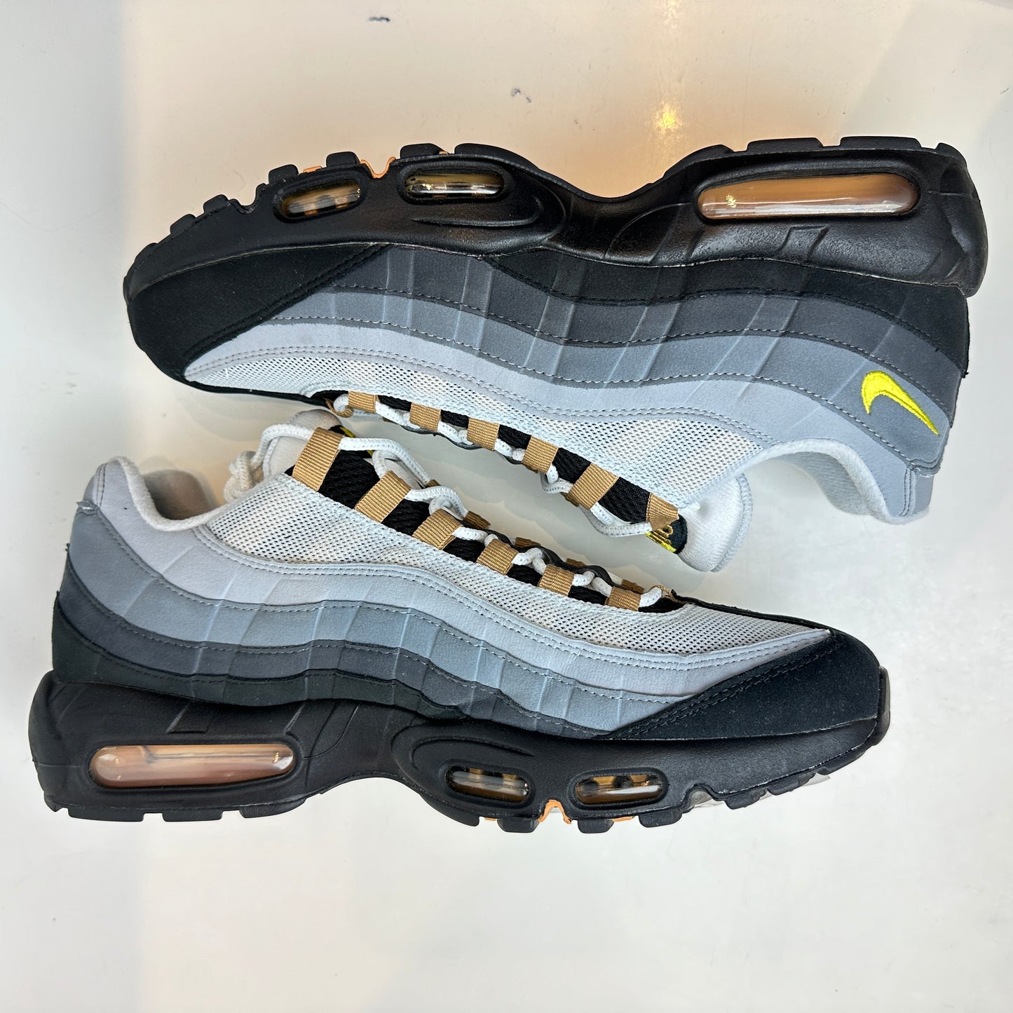 DX4236 100 Nike Air Max 95 Icons Yellow Strike [USED] - 12 M (Used)