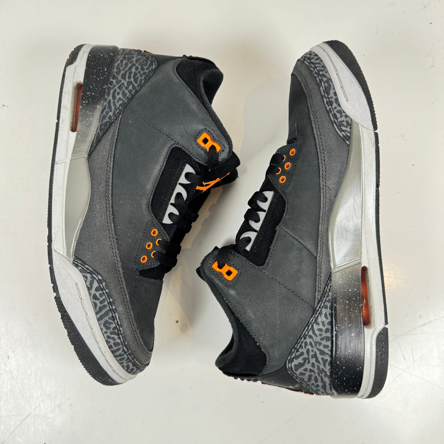 CT8532 080 Jordan 3 Retro Fear Pack (2023) [USED] - 9.5 M (Used)