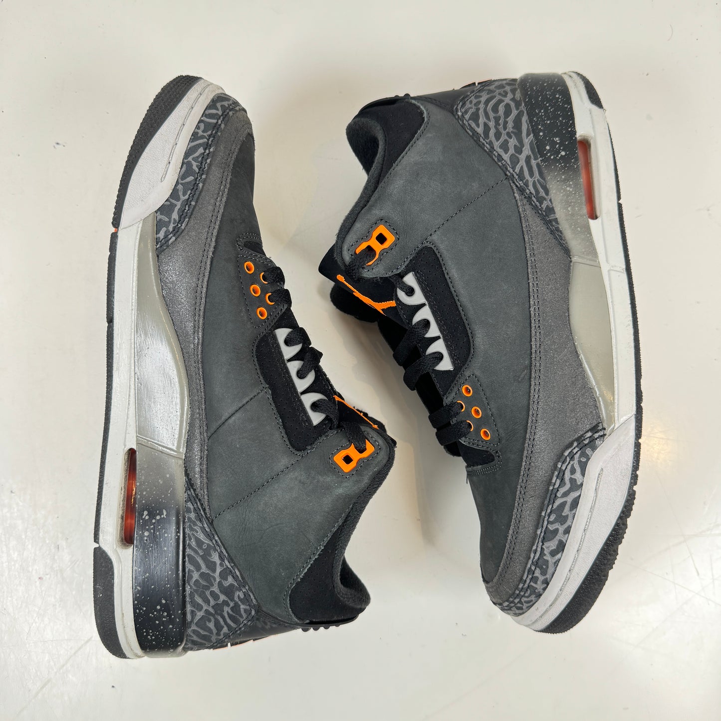 CT8532 080 Jordan 3 Retro Fear Pack (2023) [USED] - 9.5 M (Used)