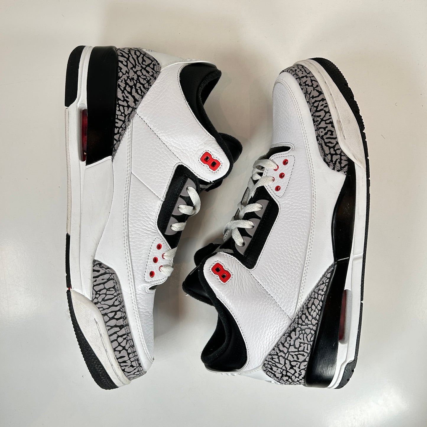 136064 123 Jordan 3 Retro Infrared 23 [USED] - 14 M (Used)