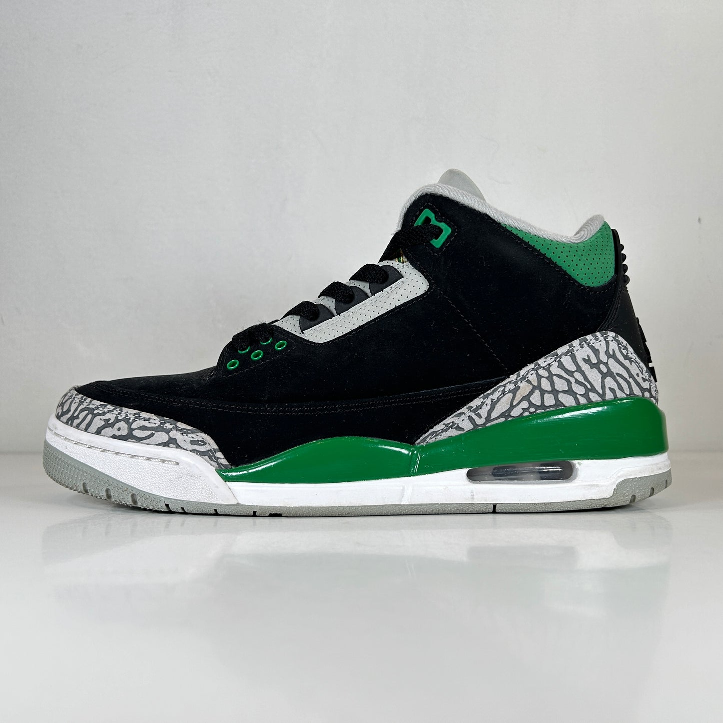 CT8532 030 Jordan 3 Retro Pino Verde