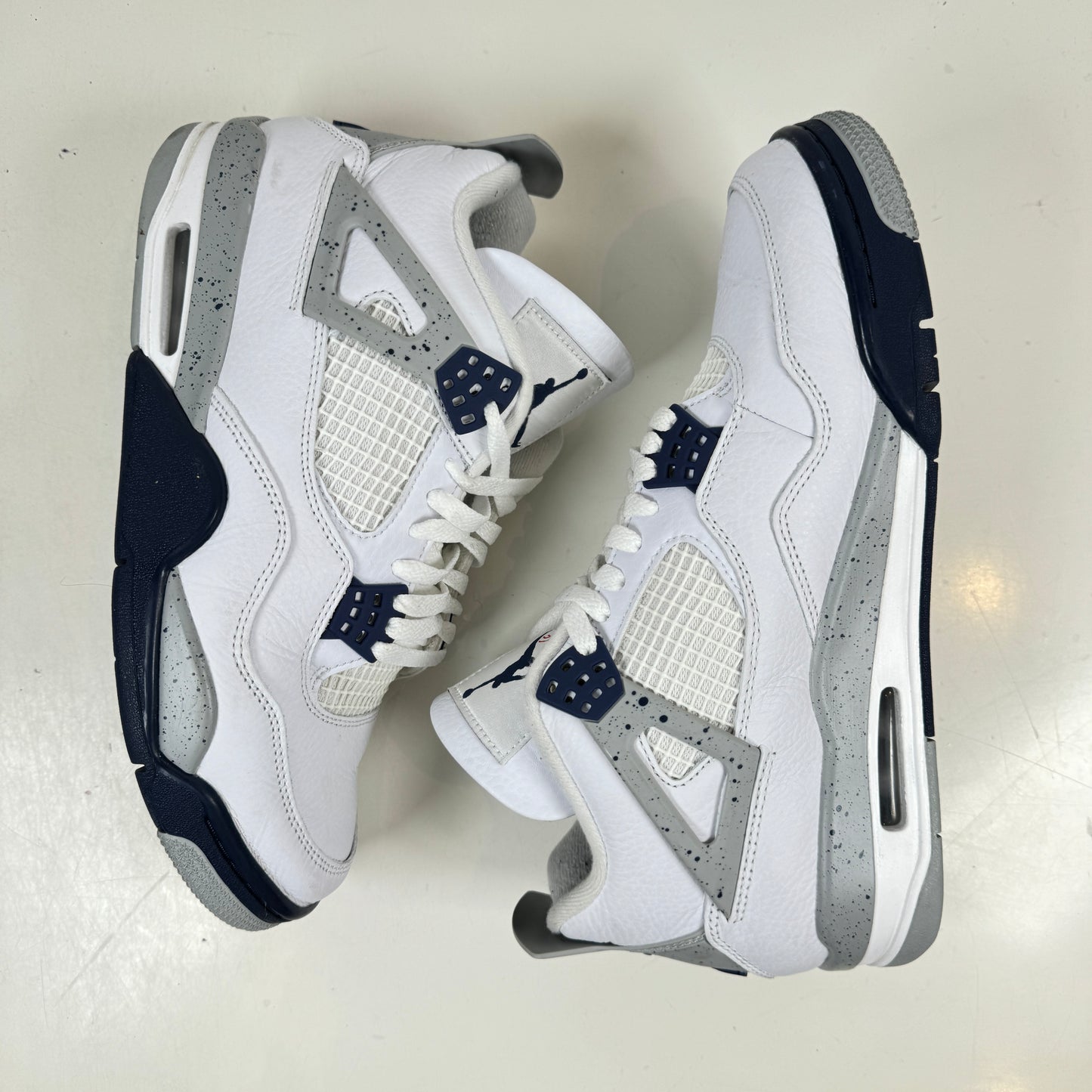 DH6927 140 Jordan 4 Retro Midnight Navy [USED] - 9.5 M (Used)