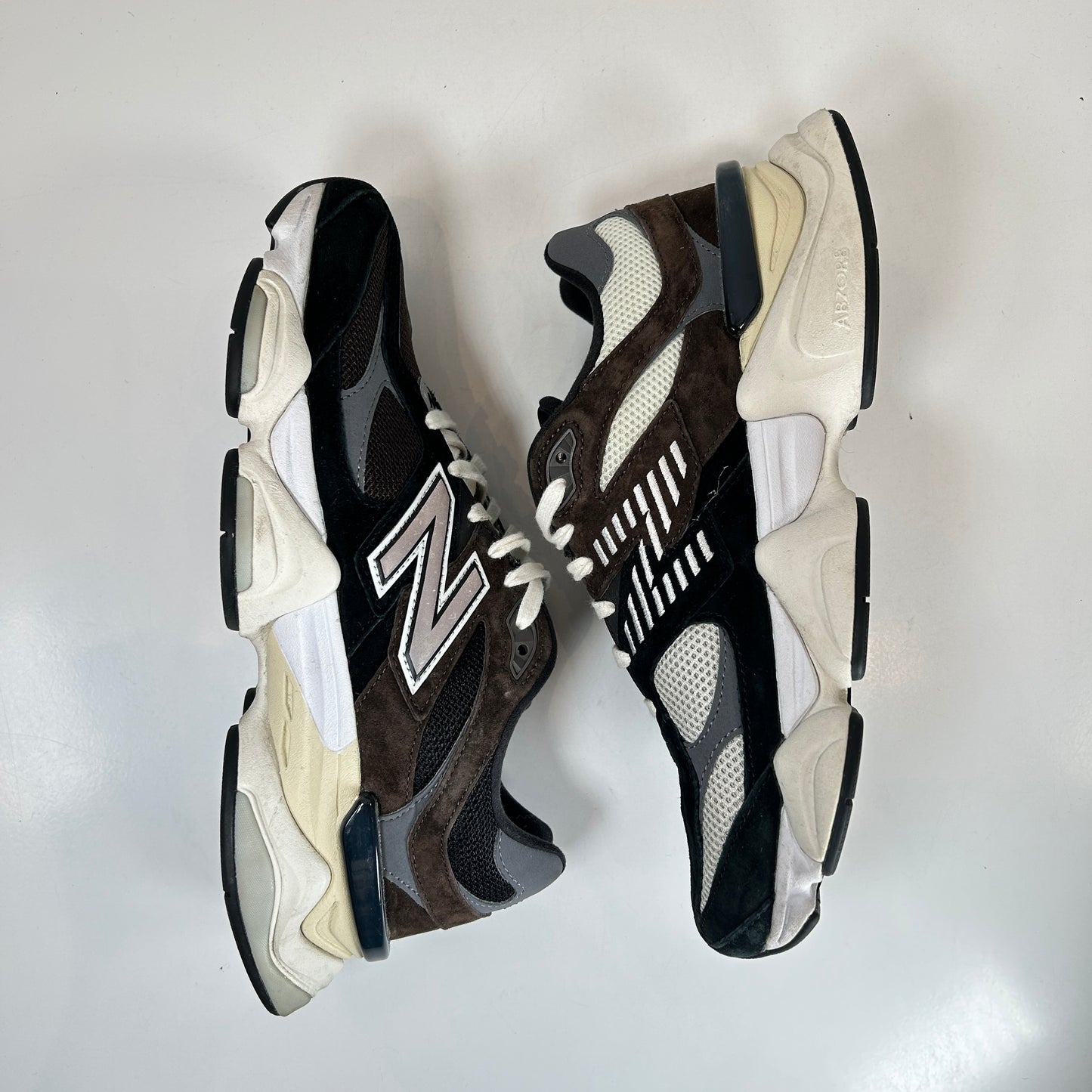 U9060BRN New Balance 9060 Brown Black [USED] - 9 M (Used) (No Box)