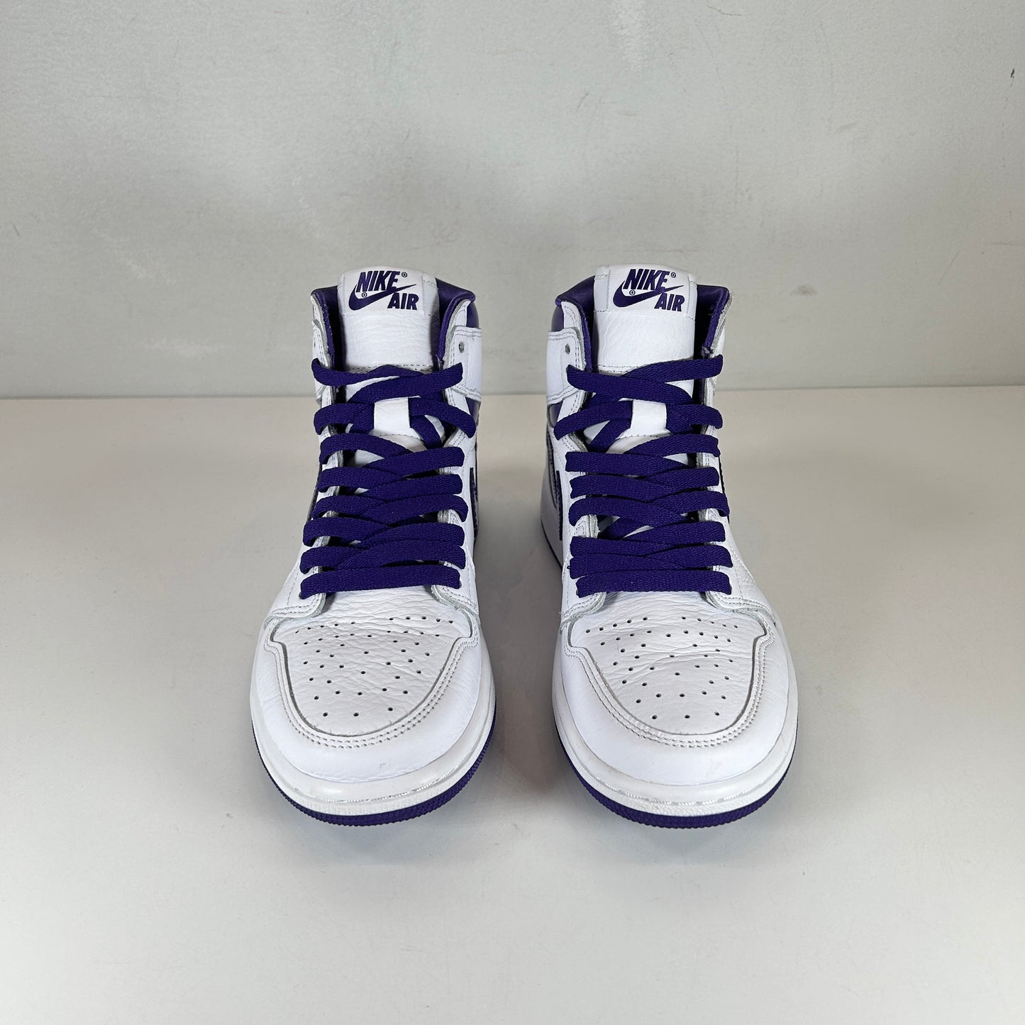 CD0461 151 Wmns Jordan 1 Retro High Court Purple [USED] - 7.5 W (Used)