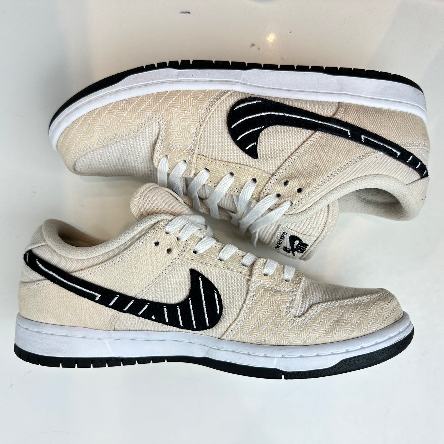 FD2627 200 Nike SB Dunk Low Albino & Preto [USED] - 8.5 M (Used)