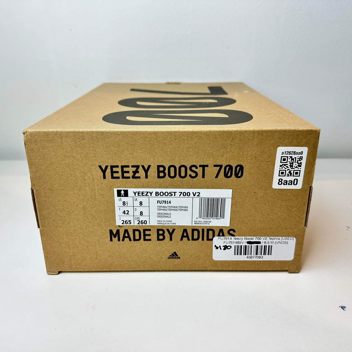 FU7914 Yeezy Boost 700 V2 Tephra [USED] - 8.5 M (VNDS)