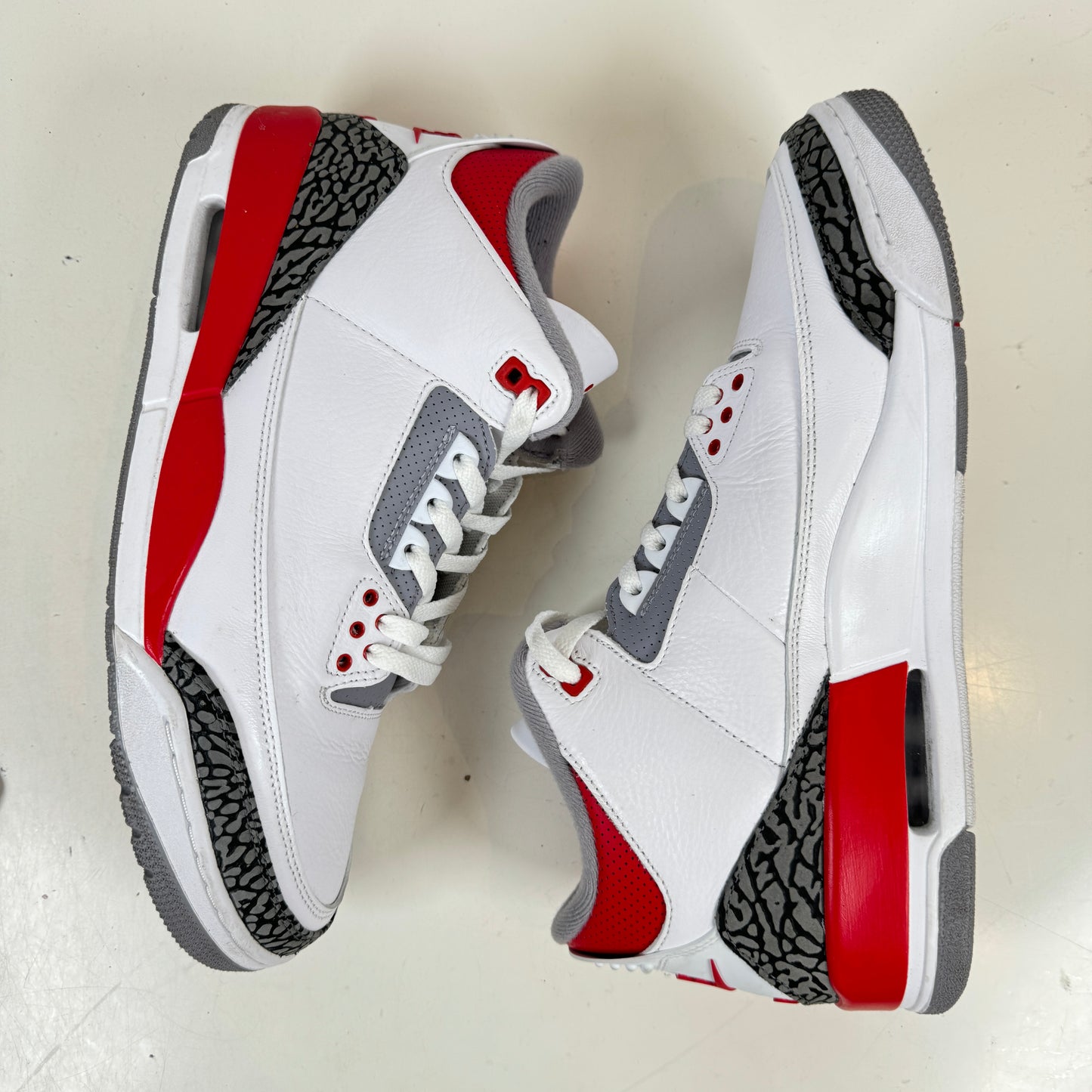 DN3707 160 Jordan 3 Retro Rojo fuego (2022)