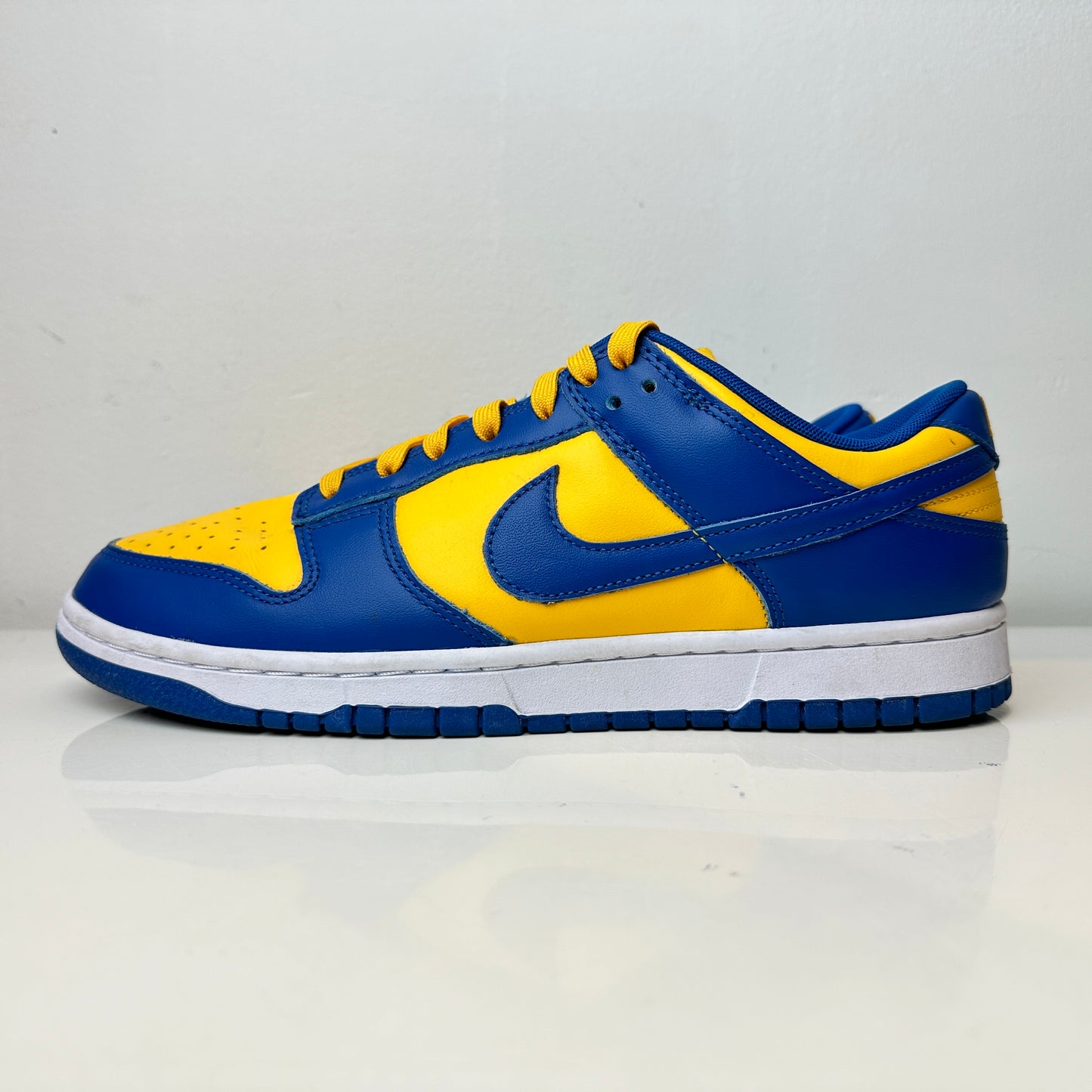 DD1391 402 Nike Dunk Low UCLA [USED] - 10.5 M (Used)