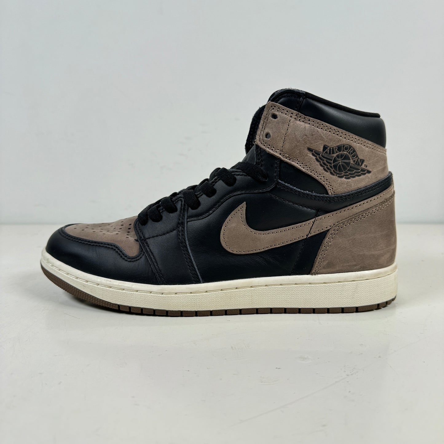 DZ5485 020 Jordan 1 Retro High OG Palomino [USED] - 9 M (Used)