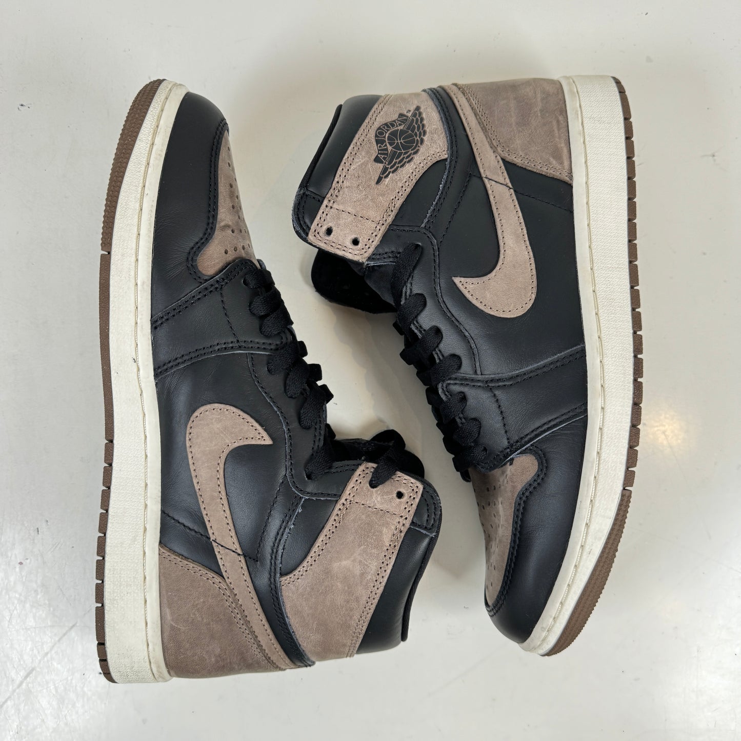 DZ5485 020 Jordan 1 Retro High OG Palomino [USED] - 9 M (Used)