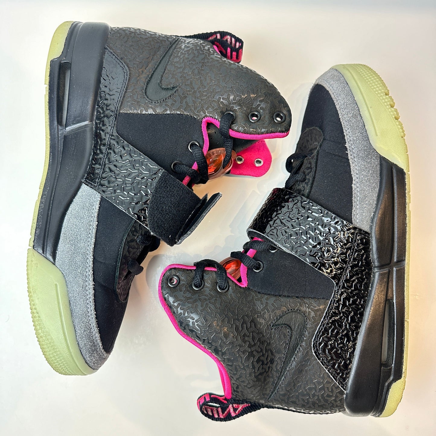 366164 003 Nike Air Yeezy 1 Blink [USED] - 7.5 M (Used)