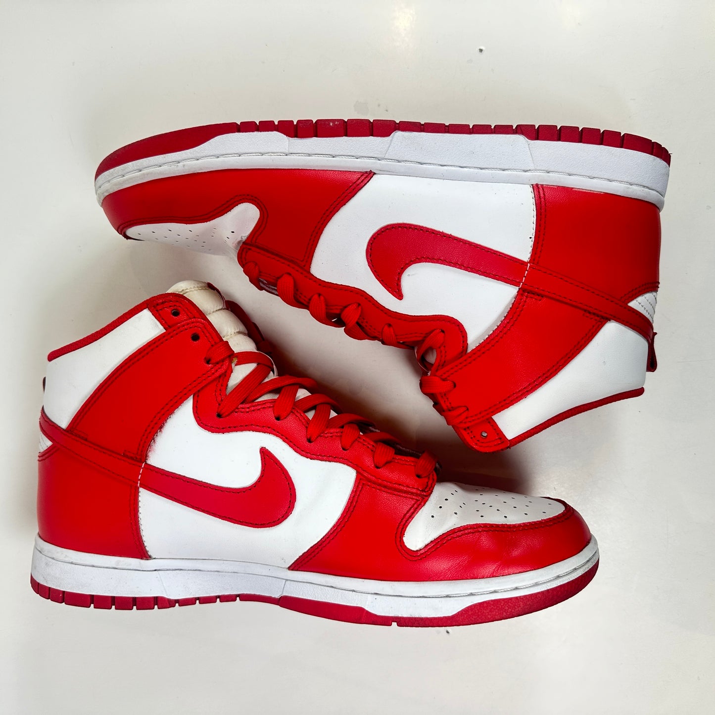 DD1399 106 Nike Dunk High Championship White Red [USED] - 11 M (Used)