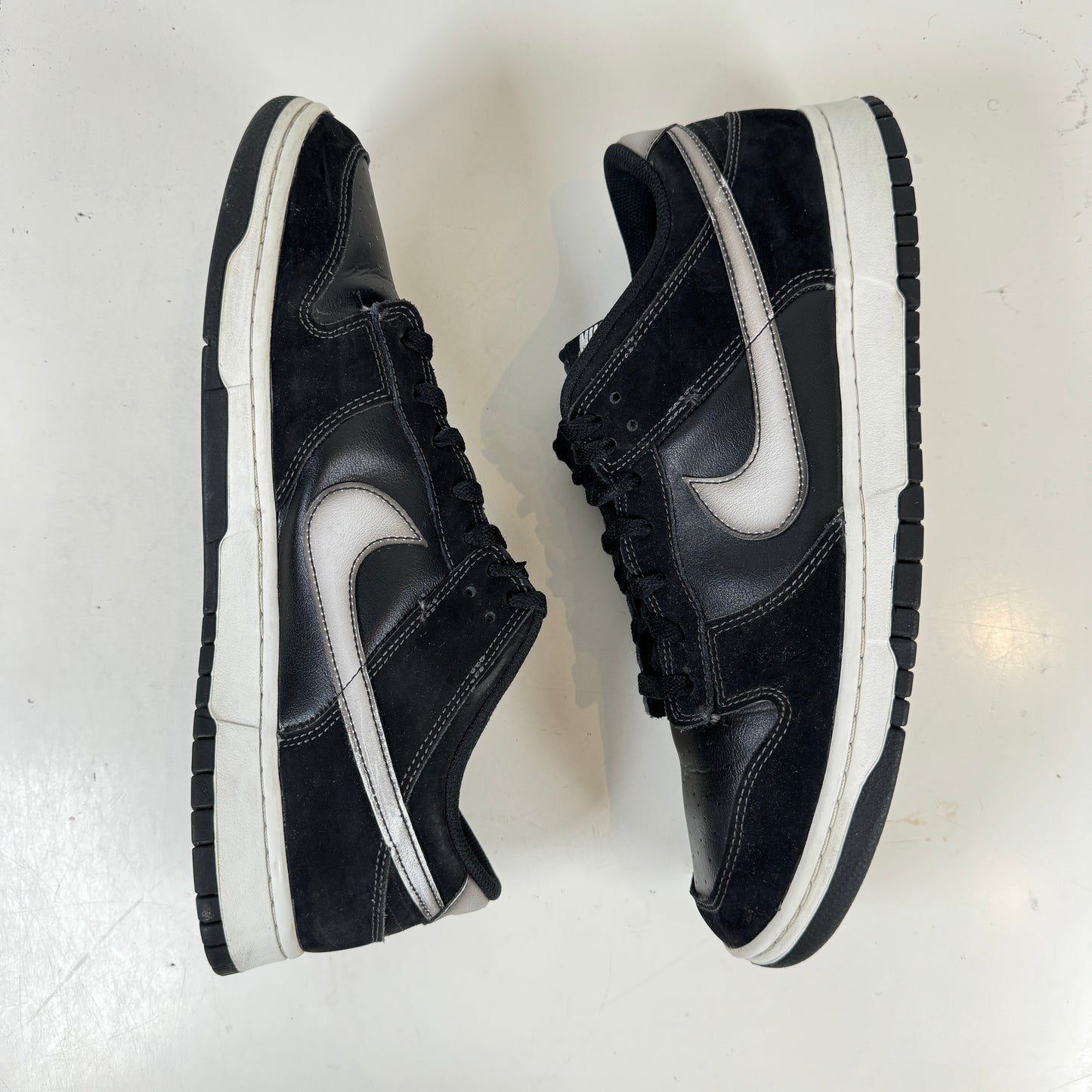 FD6923 001 Nike Dunk Low Airbrush Swoosh Black [Used] - 13 M (Used) (No Box)