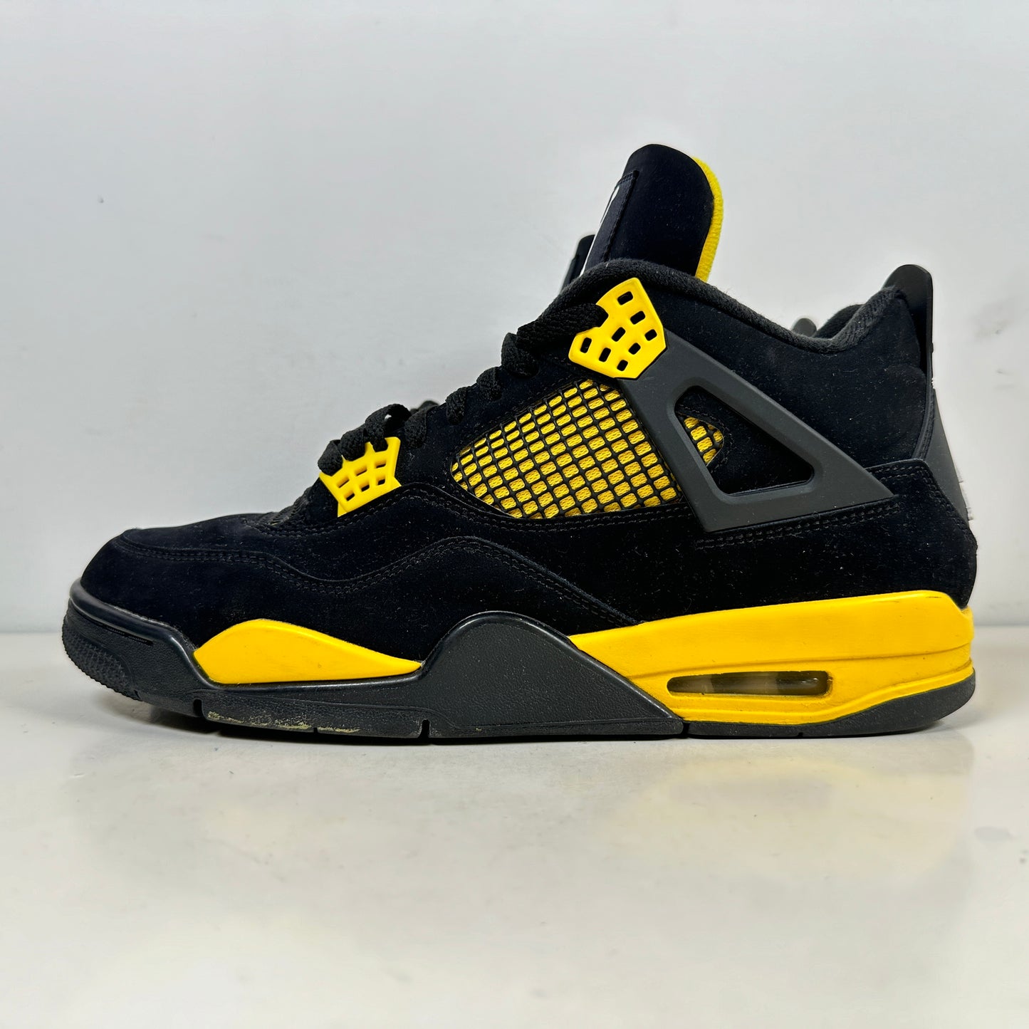 DH6927 017 Jordan 4 Retro Thunder [USED] - 11.5 M (Used2)