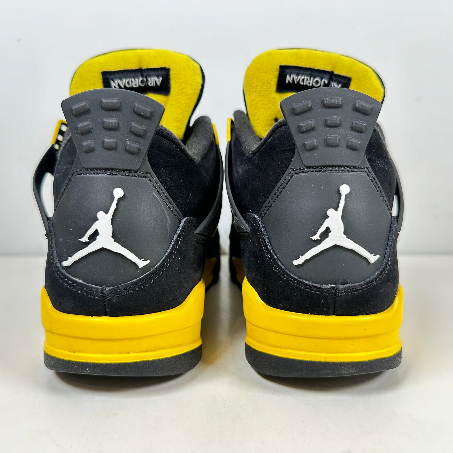 DH6927 017 Jordan 4 Retro Thunder [USED] - 8 M (Used)