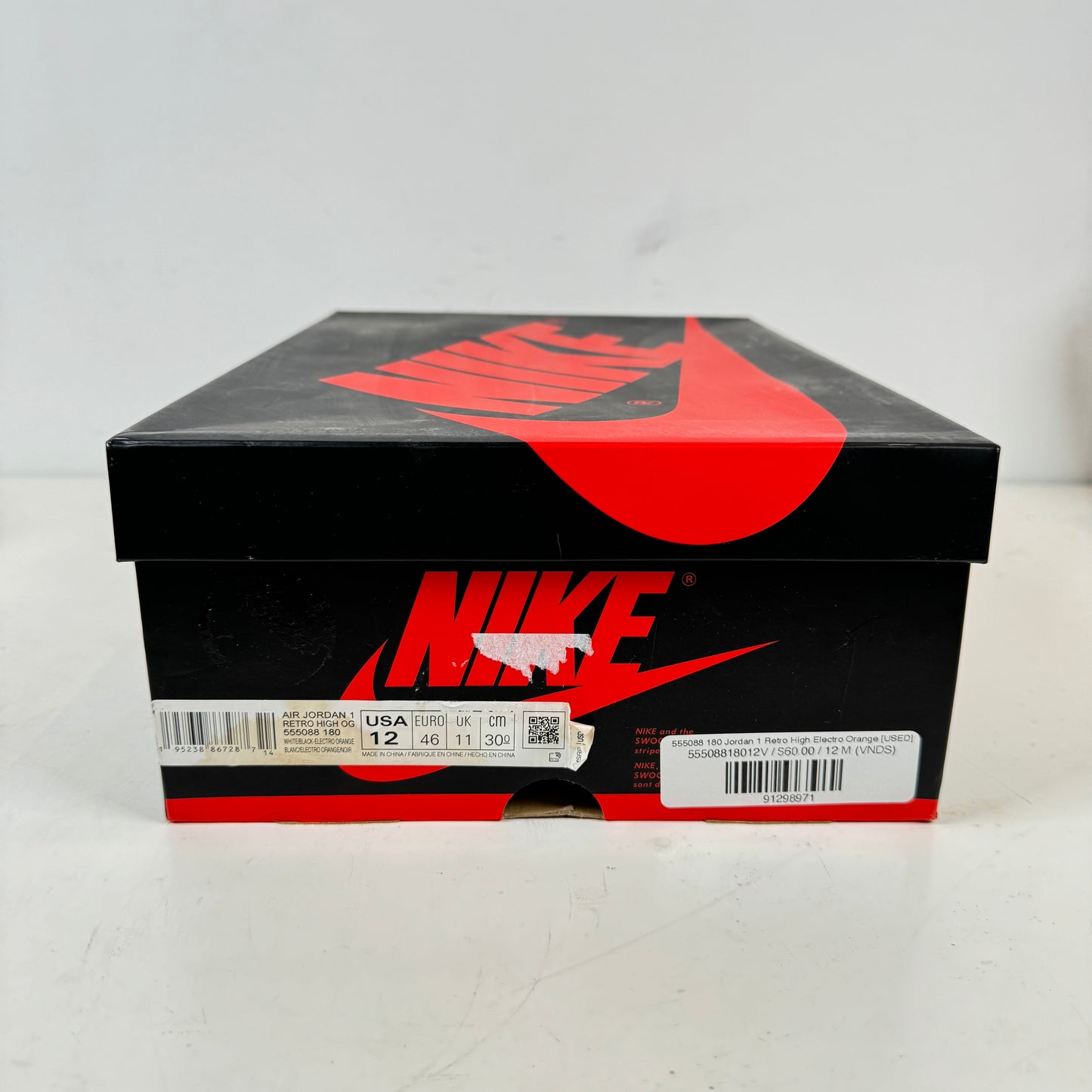 555088 180 Jordan 1 Retro High Electro Orange [USED] - 12 M (VNDS)