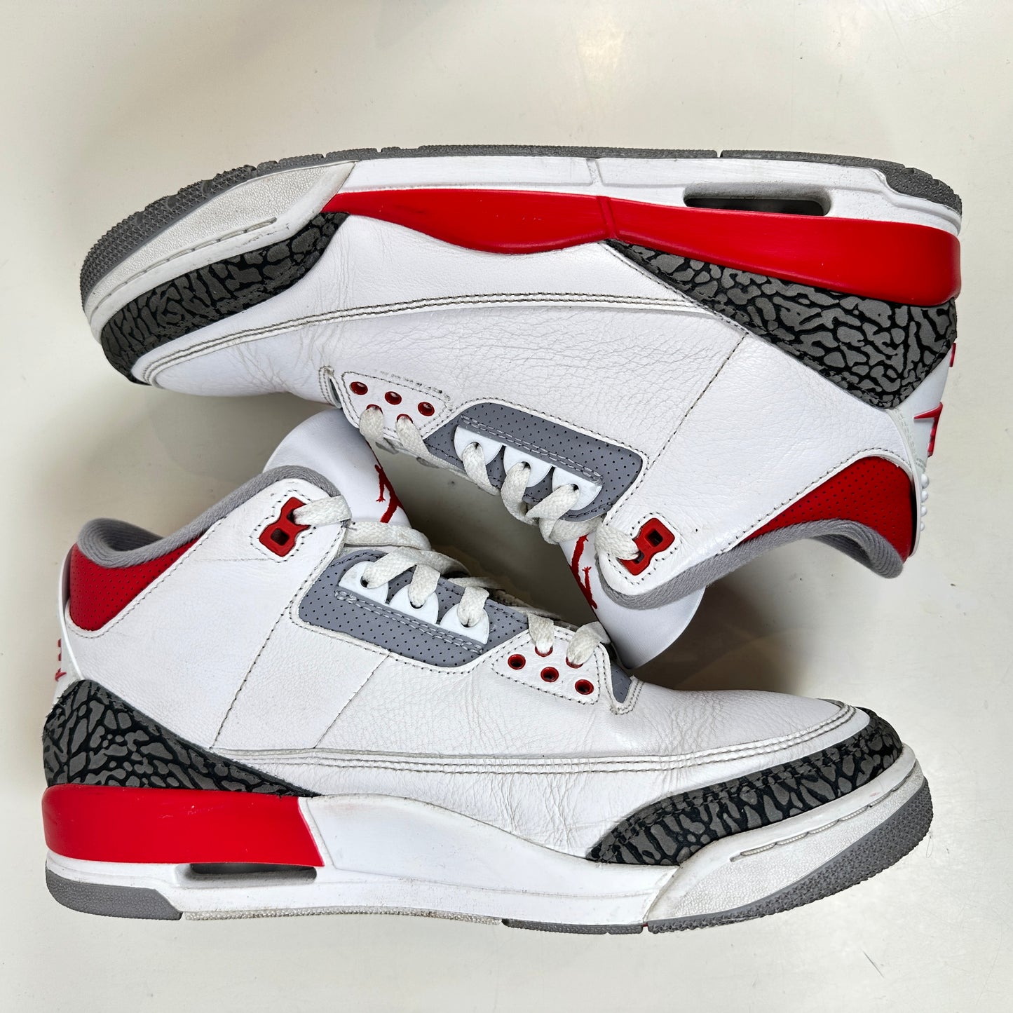 DN3707 160 Jordan 3 Retro Fire Red (2022) [USED] - 11 M (Used)