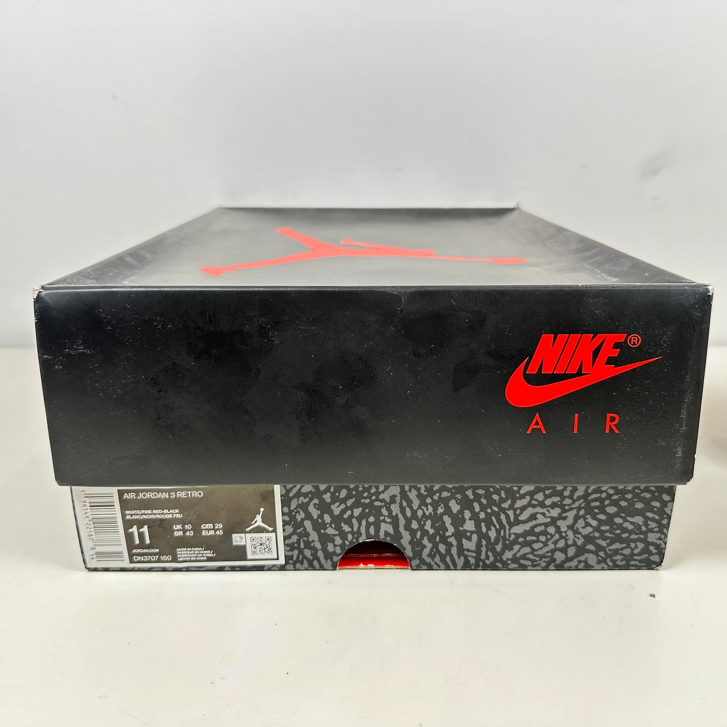 DN3707 160 Jordan 3 Retro Fire Red (2022) [USED] - 11 M (Used)