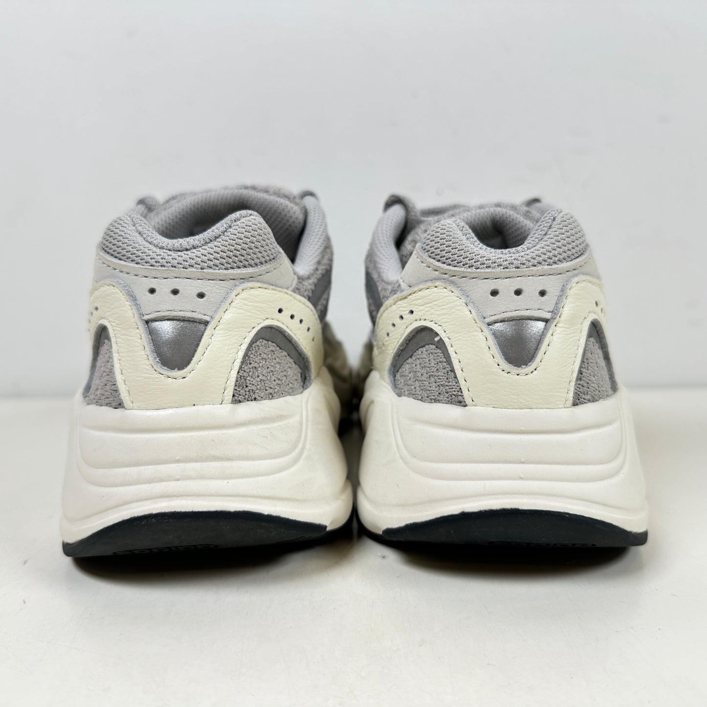 EF2829 Yeezy 700 Static [USED] - 4.5 M (Used)