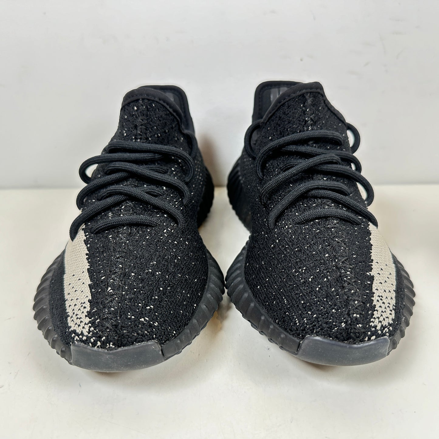 BY1604 Adidas Yeezy Boost 350 V2 Core Black White [USED] - 4.5 M (VNDS)