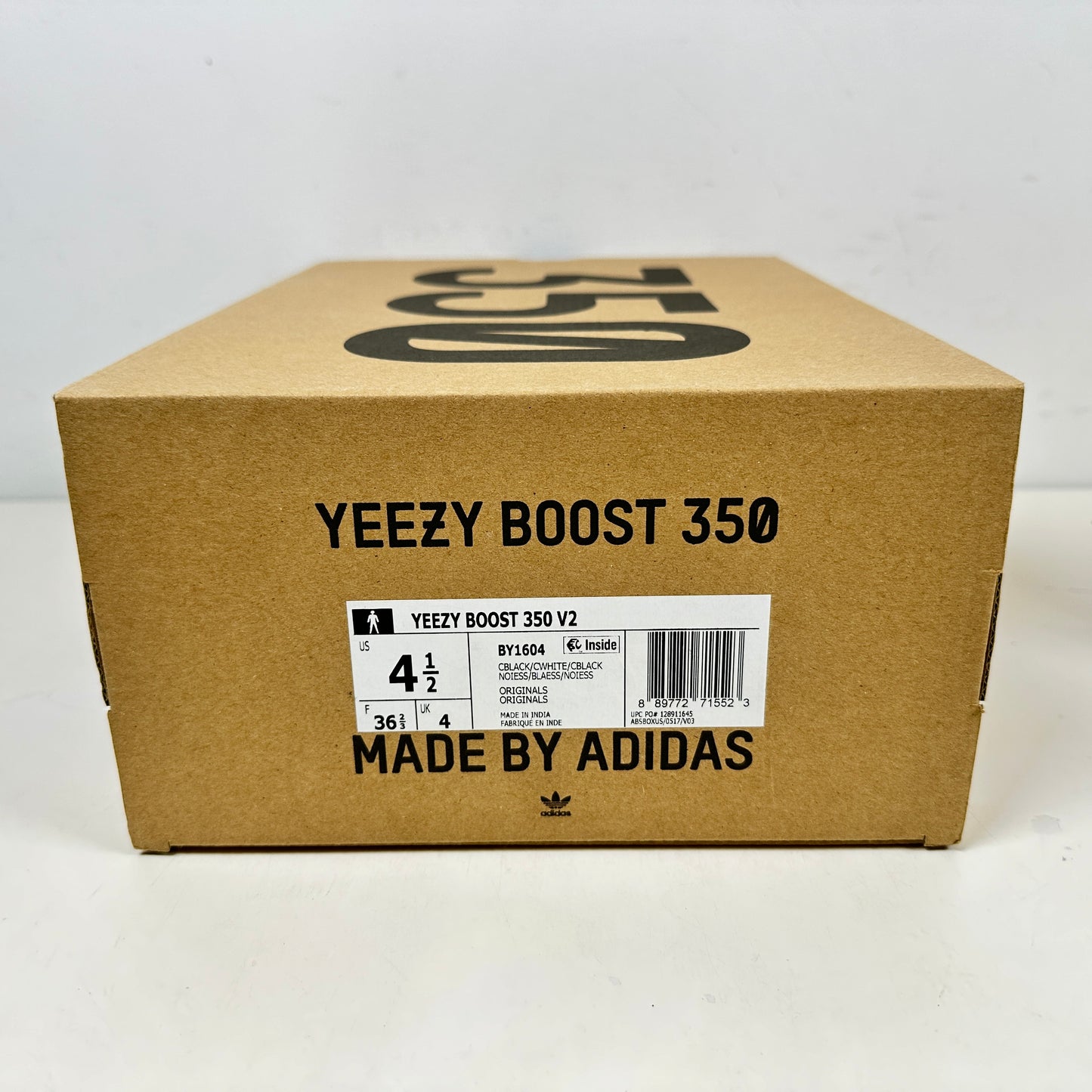 BY1604 Adidas Yeezy Boost 350 V2 Core Black White [USED] - 4.5 M (VNDS)