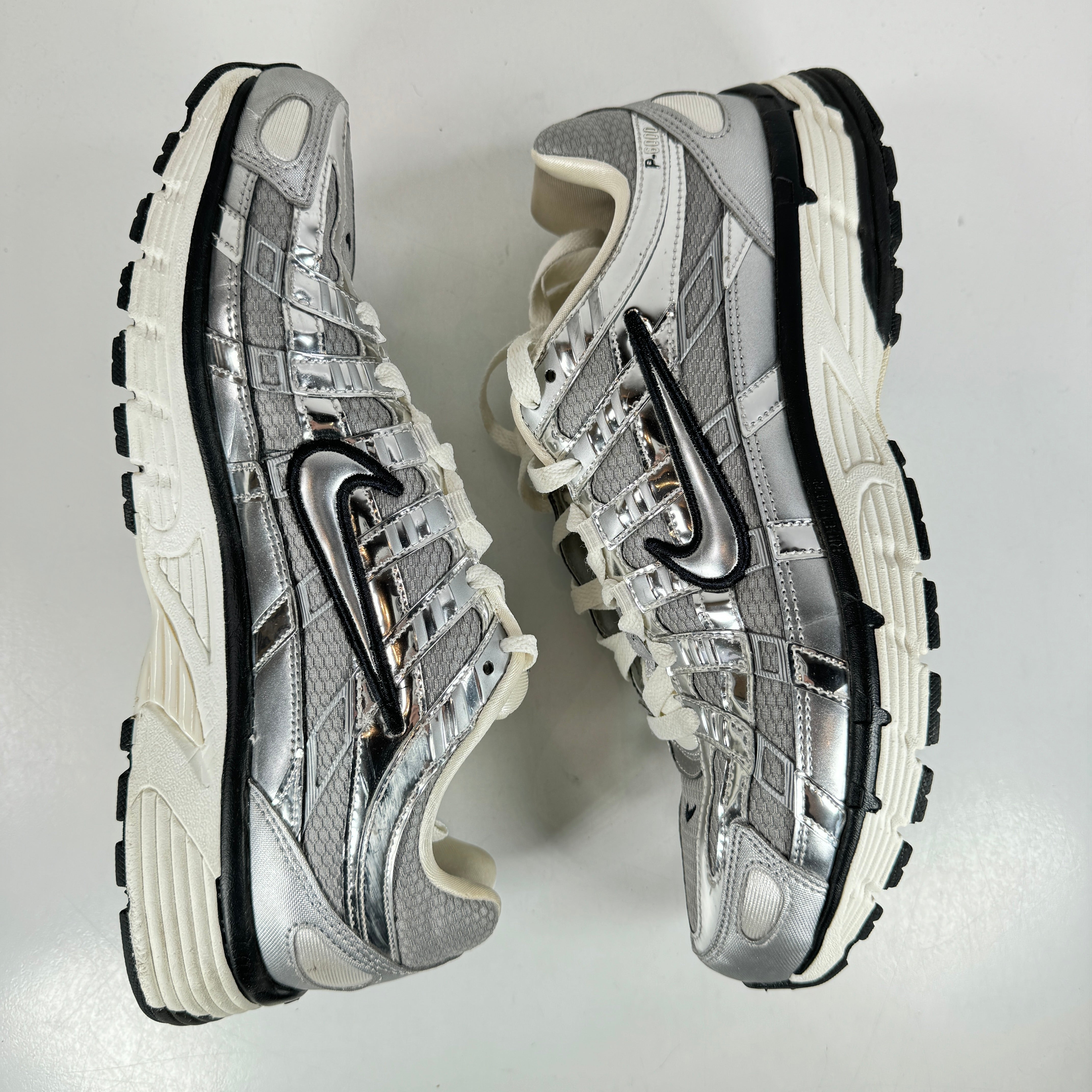 CN0149 001 Nike P-6000 Metallic Silver [USED] - 9.5 M (Used