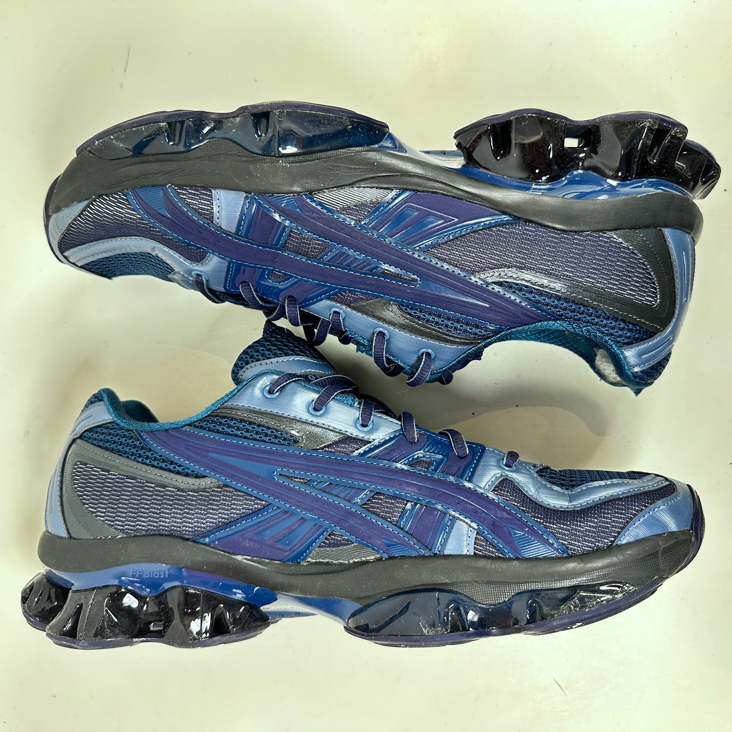 1203A403 400 ASICS US5-S Gel-Quantum Kinetic Kiko Light Indigo (Used) - 13 M (Used)