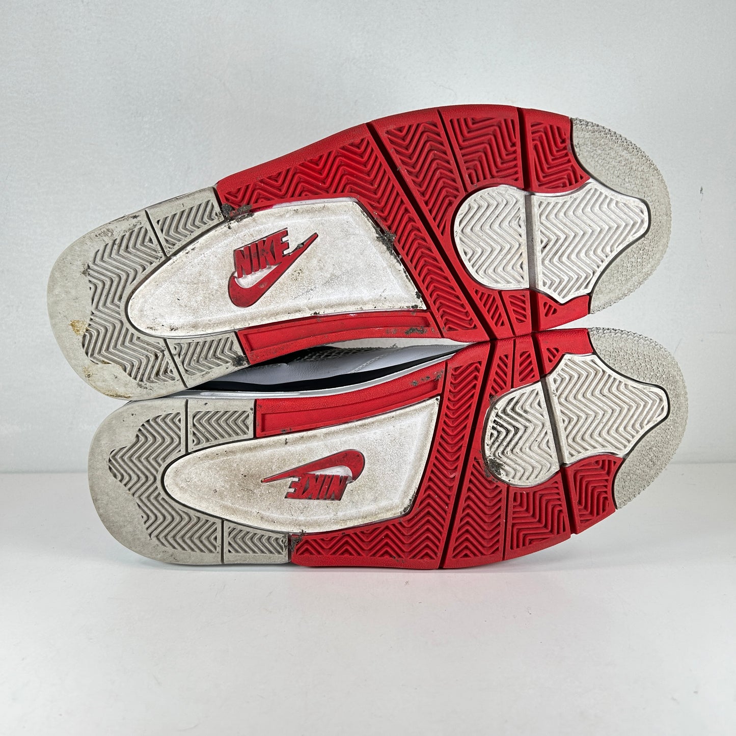DC7770 160 Jordan 4 Retro Fire Red (2020) [USED] - 11 M (Used)