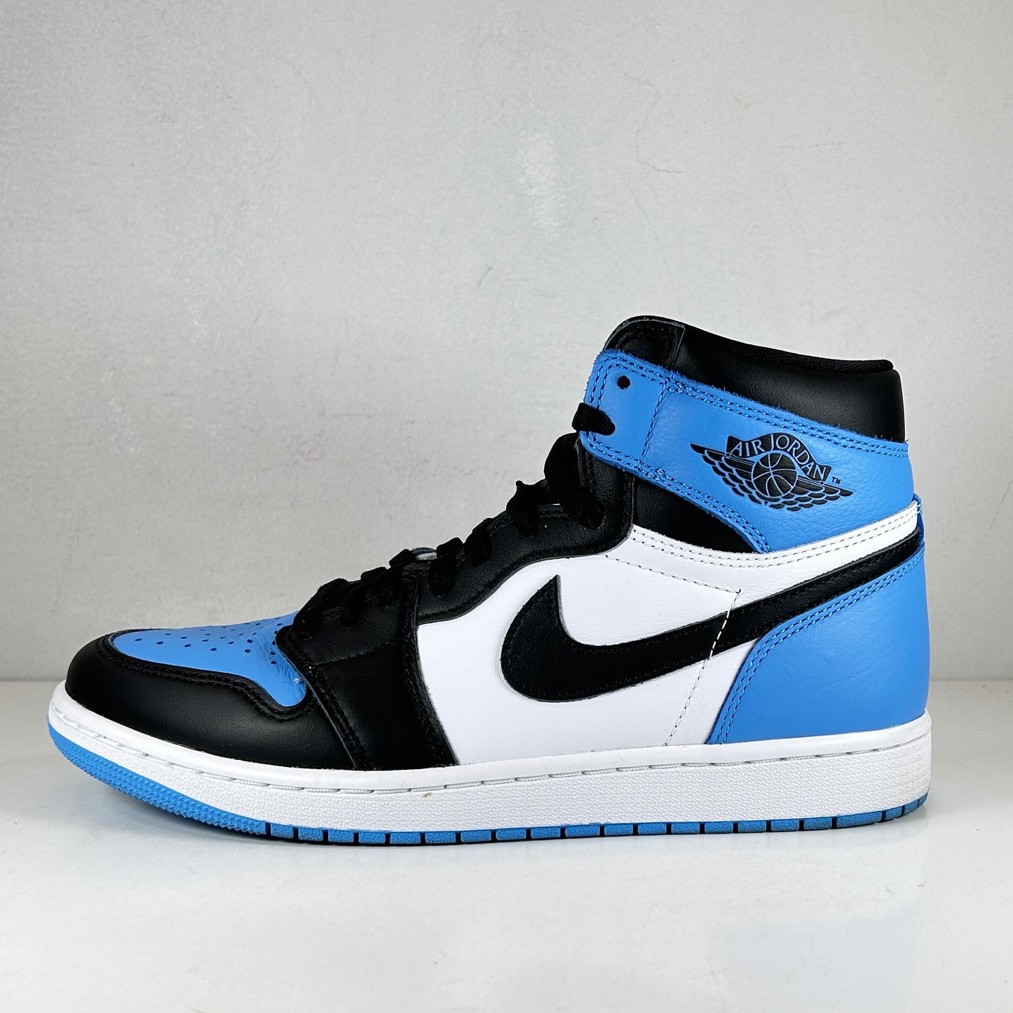 DZ5485 400 Jordan 1 Retro High OG UNC Toe [USED] - 9 M (Used3)