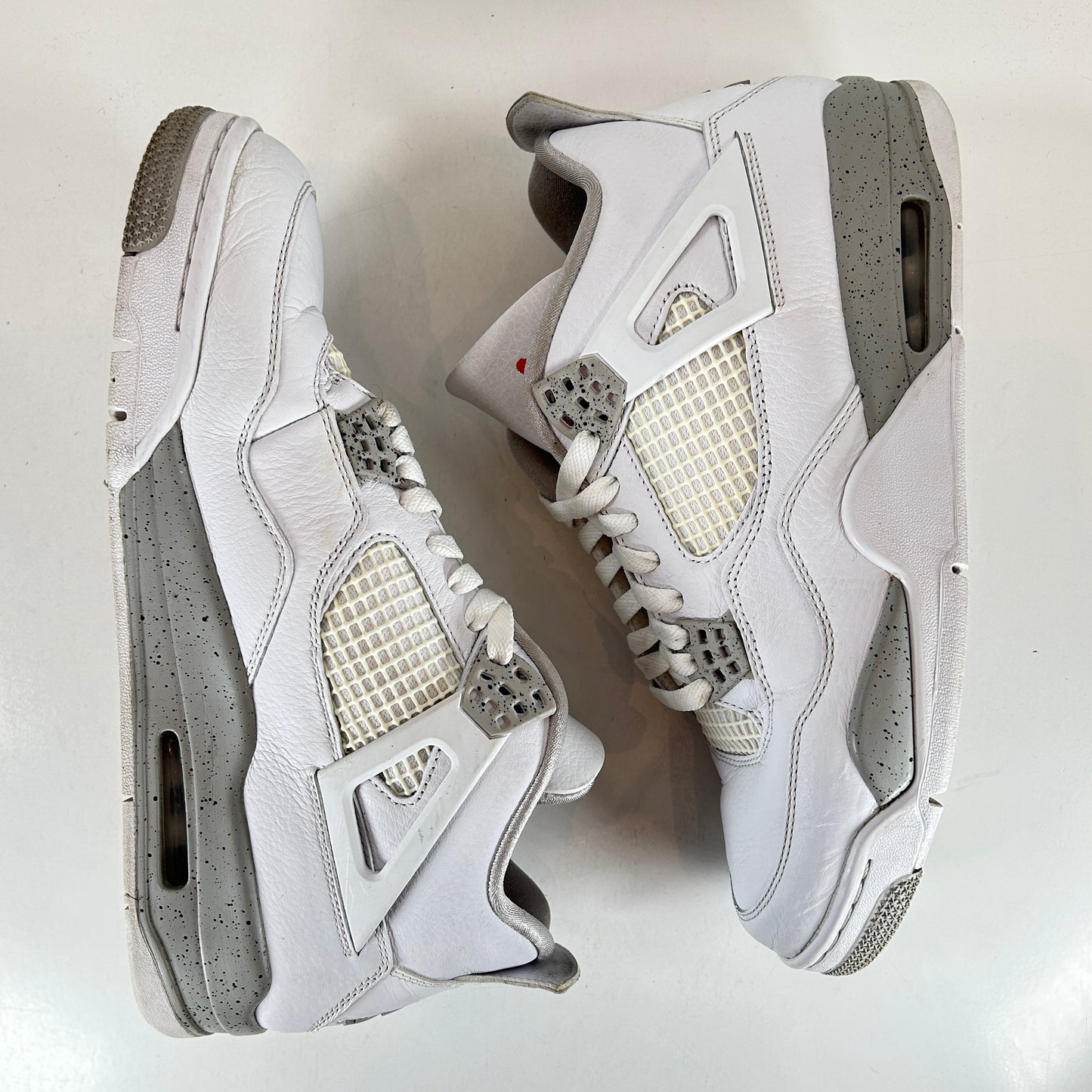 CT8527 100 Jordan 4 Retro White Oreo [USED] - 10.5 M (Used)