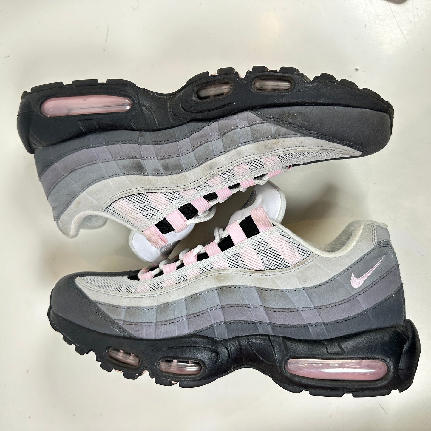 CJ0588 001 Nike Air Max 95 Gunsmoke Pink Foam [USED] - 10.5 M (Used)