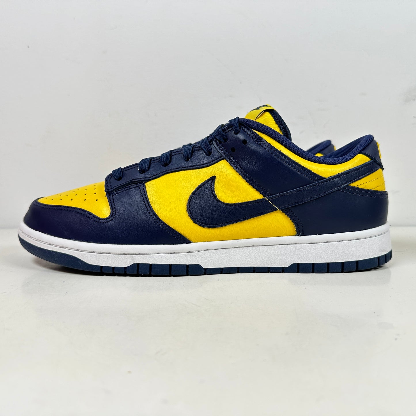 DD1391 700 Nike Dunk Low Michigan [USED] - 11 M (Used2)