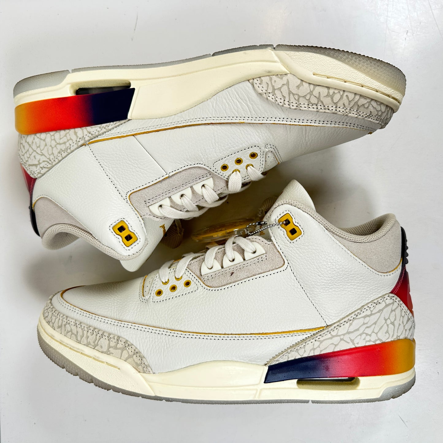 FN0344 901 Jordan 3 Retro SP J Balvin Medellin [USED] - 11 M (Used)