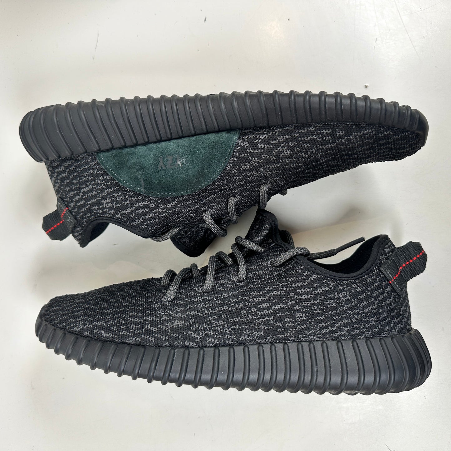 BB5350 Adidas Yeezy Boost 350 Pirate Black (2023) (Used) - 10 M (VNDS)